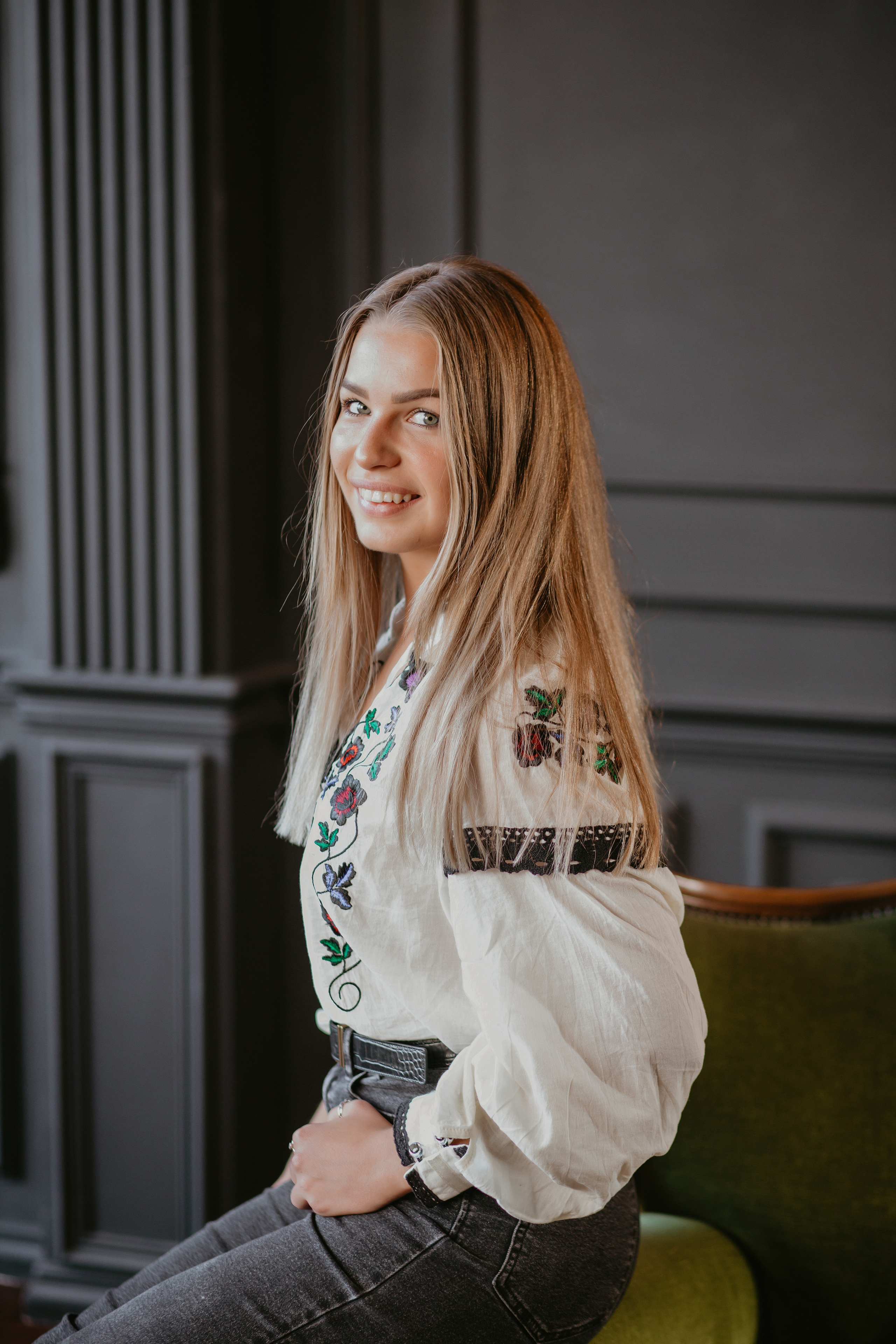 Сімейна зйомка у студії. Весільний фотограф у Львові Мирон Роксоляна