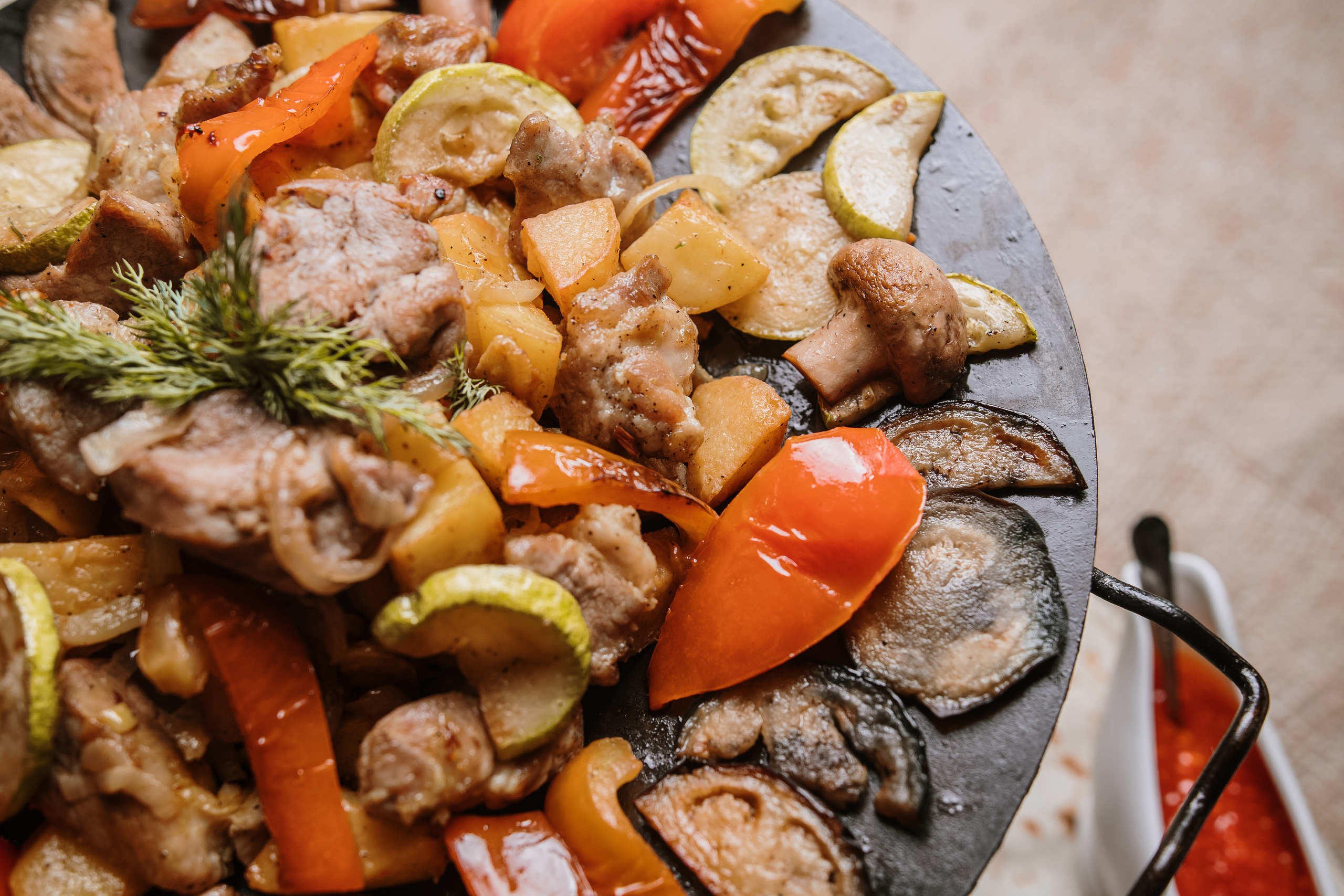 Зйомка для меню ресторану. Весільний фотограф у Львові Мирон Роксоляна