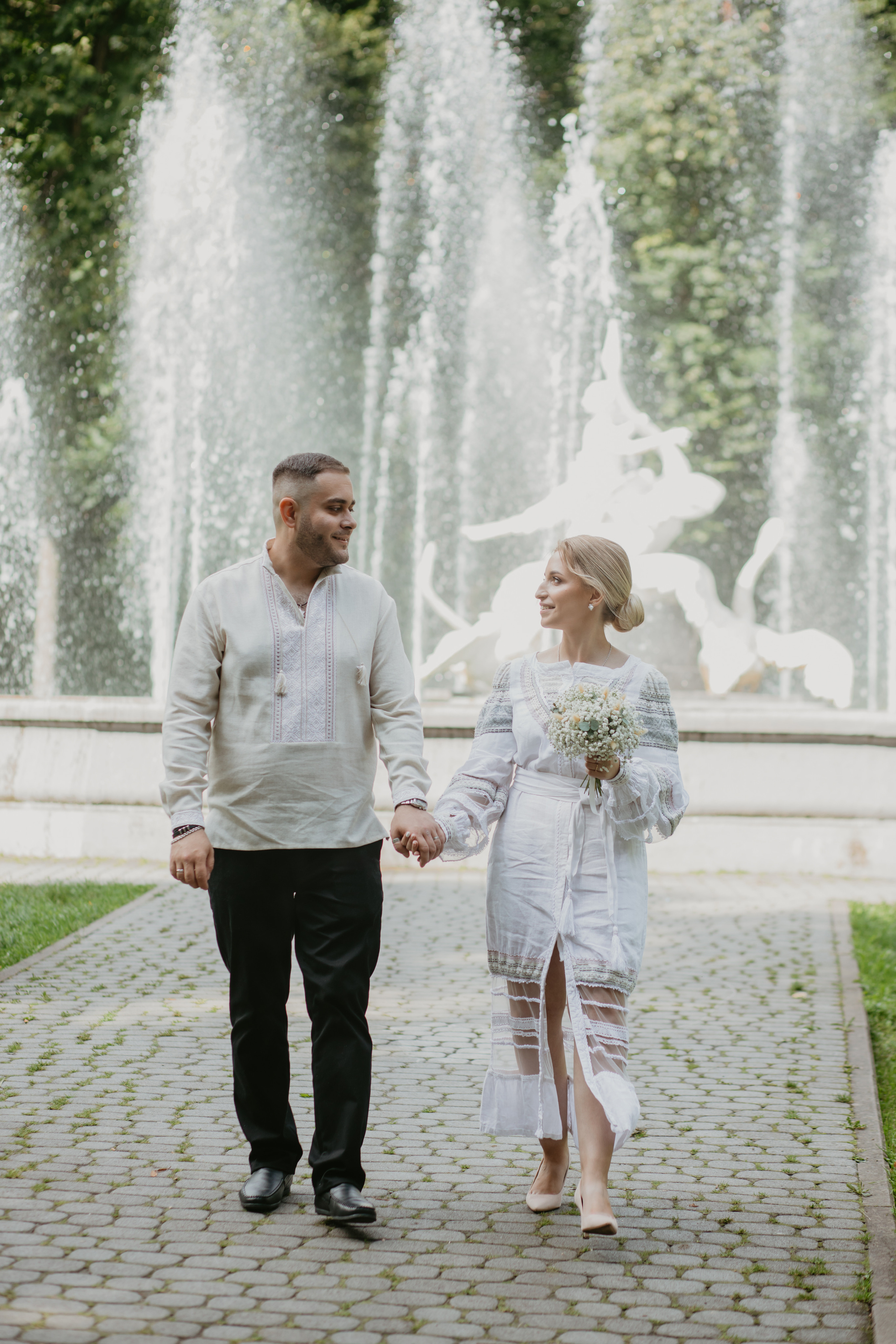 Розпис Марта і Сергій. Весільний фотограф у Львові Мирон Роксоляна