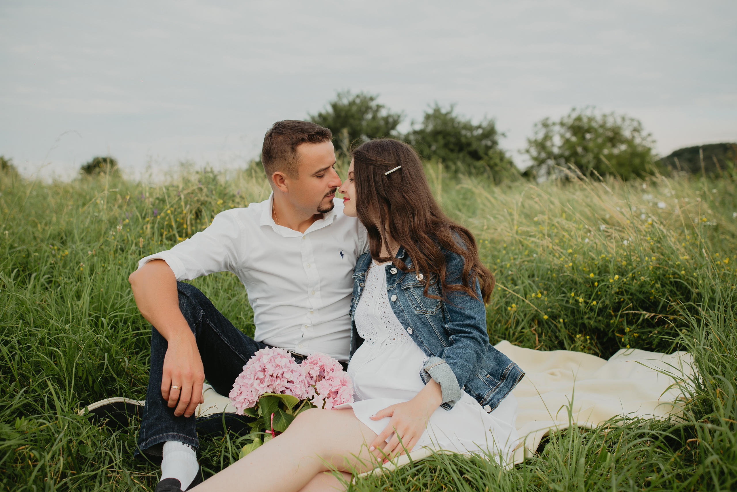 Зйомка вагітності на горі. Весільний фотограф у Львові Мирон Роксоляна