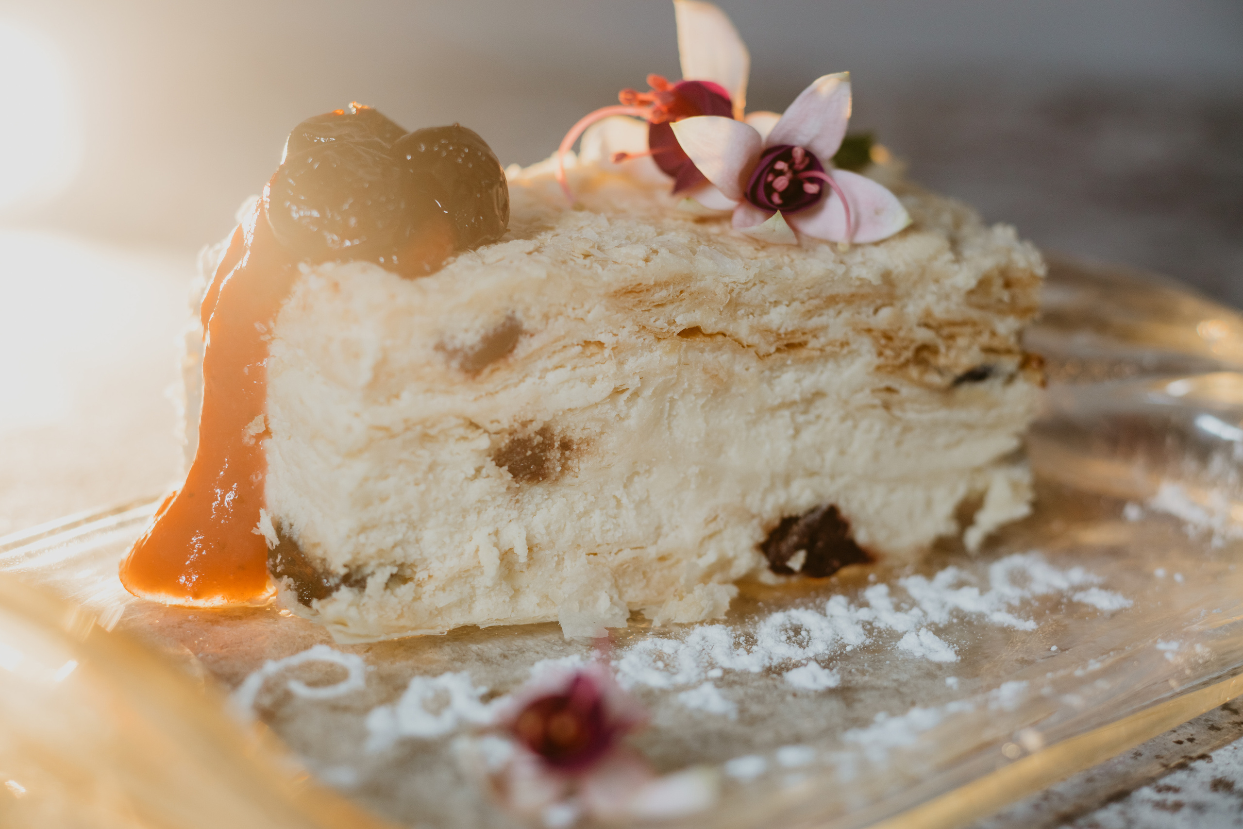 Зйомка меню для ресторану. Весільний фотограф у Львові Мирон Роксоляна