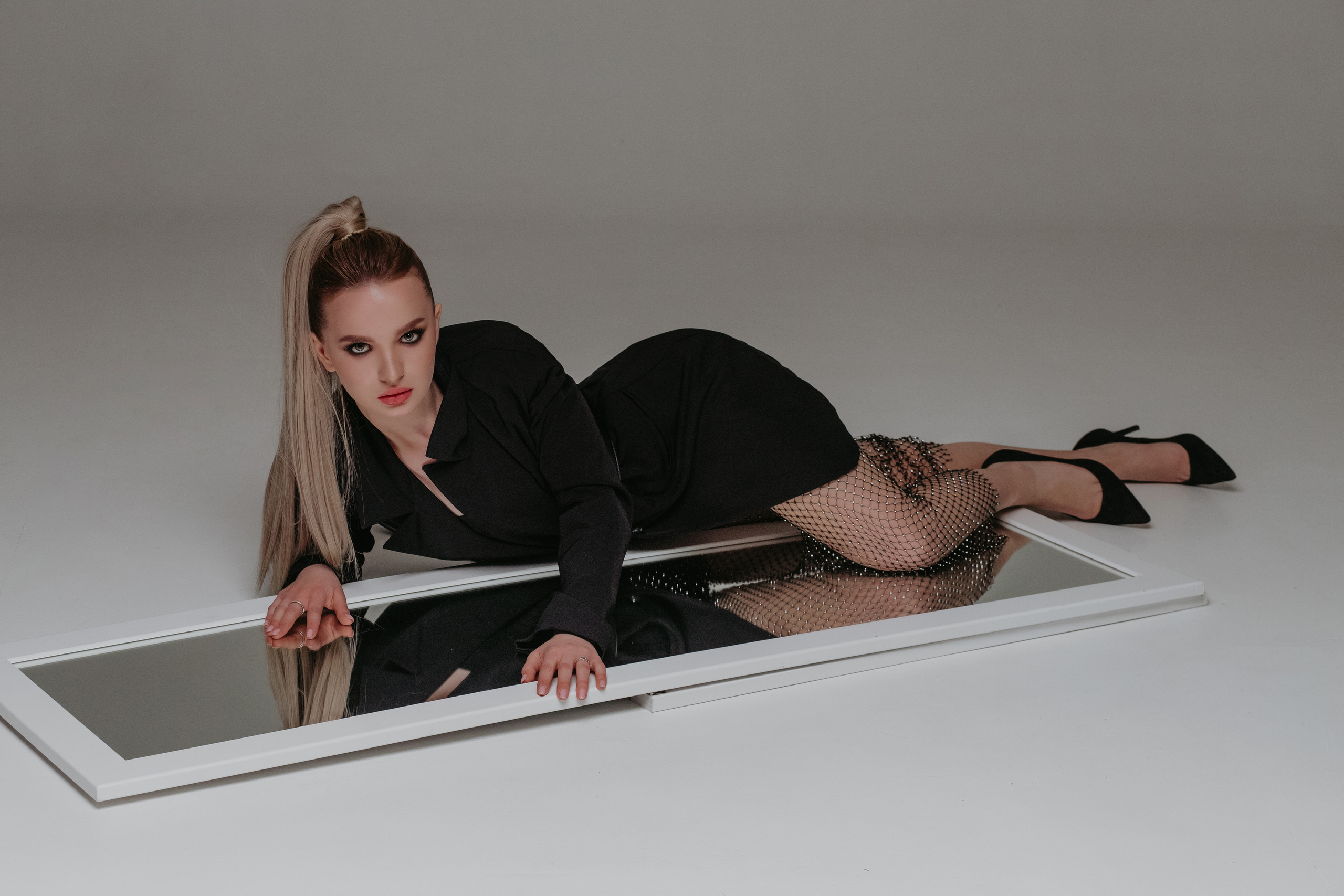 Зйомка майстра перманентного татуажу. Весільний фотограф у Львові Мирон Роксоляна