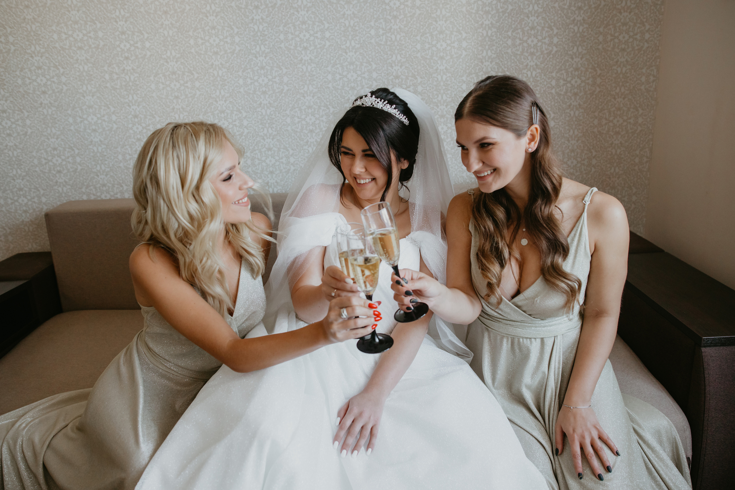 Весільний день Маряни та Володі. Весільний фотограф у Львові Мирон Роксоляна