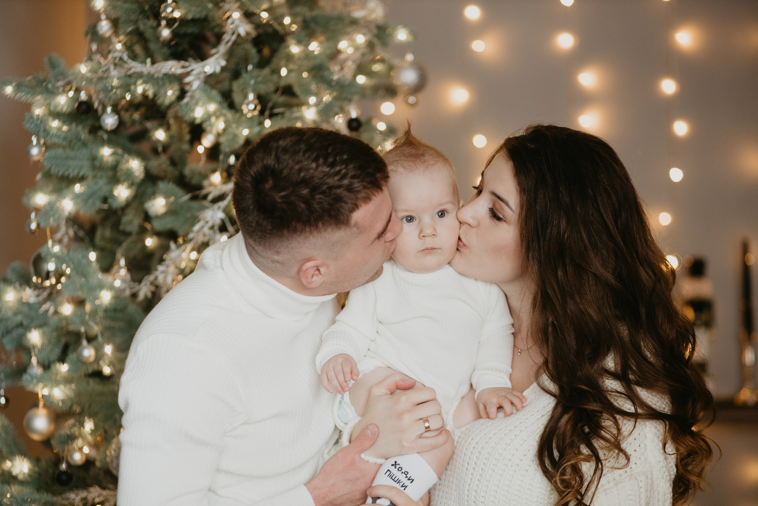 Новорічна сімейна фотосесія Віталік, Вікторія і Мартин. Весільний фотограф у Львові Мирон Роксоляна