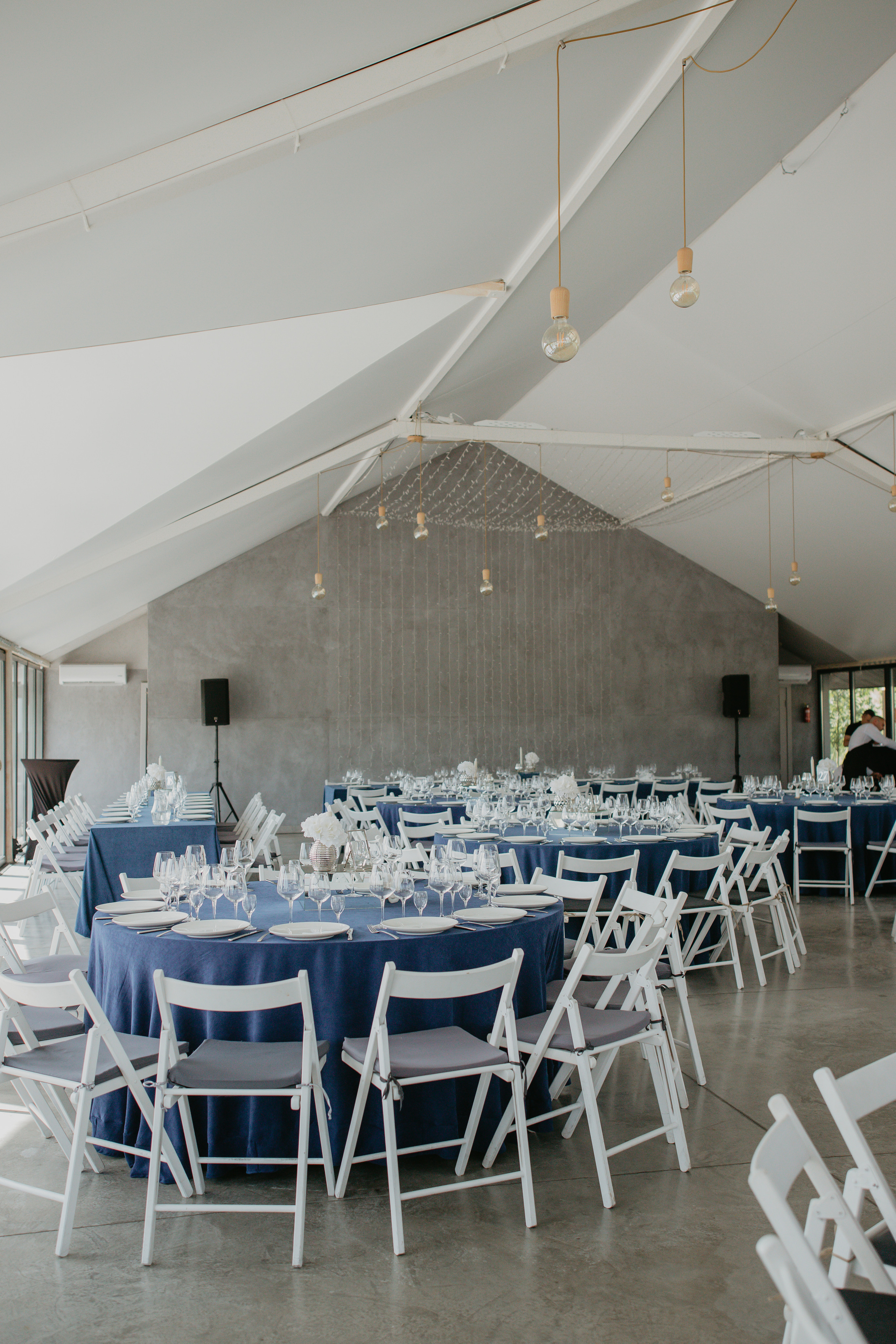 Випукний ЛНМУ ім. Данила Галицького. Весільний фотограф у Львові Мирон Роксоляна