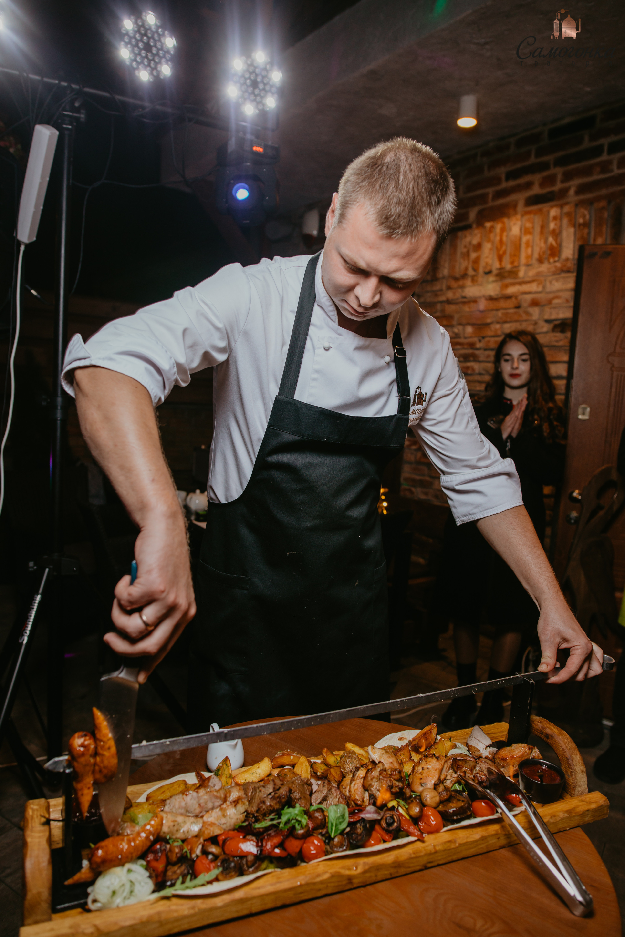 Репортаж із фестивалю самогонки. Весільний фотограф у Львові Мирон Роксоляна