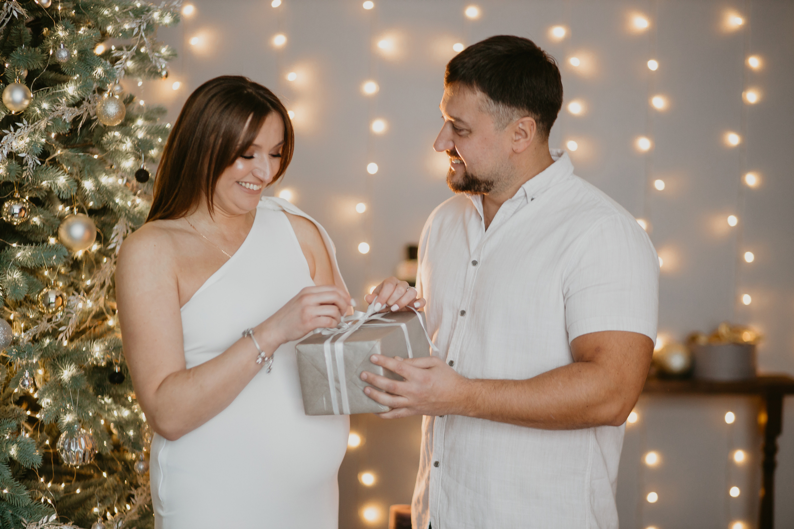 Новорічна зйомка вагітності. Весільний фотограф у Львові Мирон Роксоляна