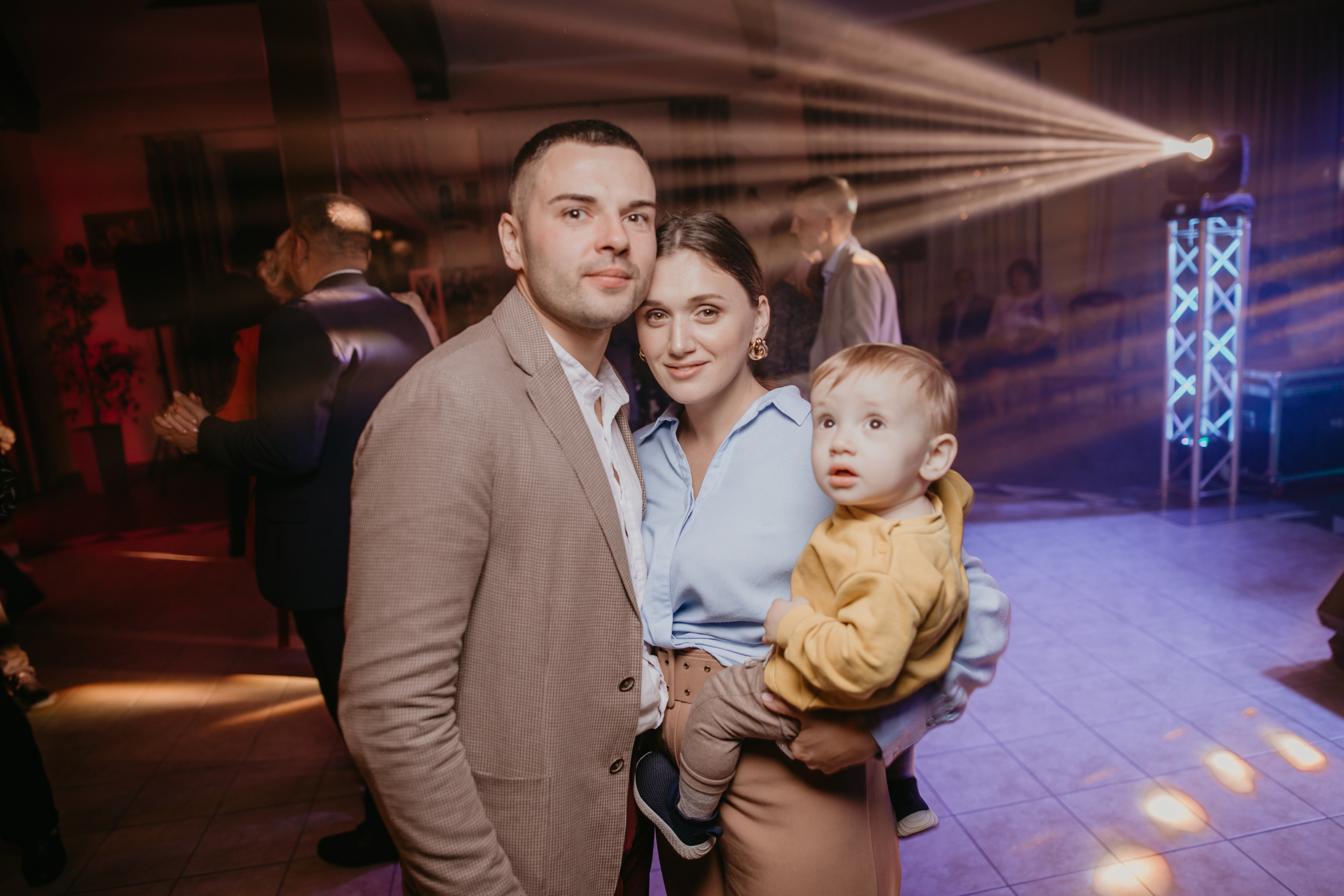 Весільний день Маряни та Володі. Весільний фотограф у Львові Мирон Роксоляна