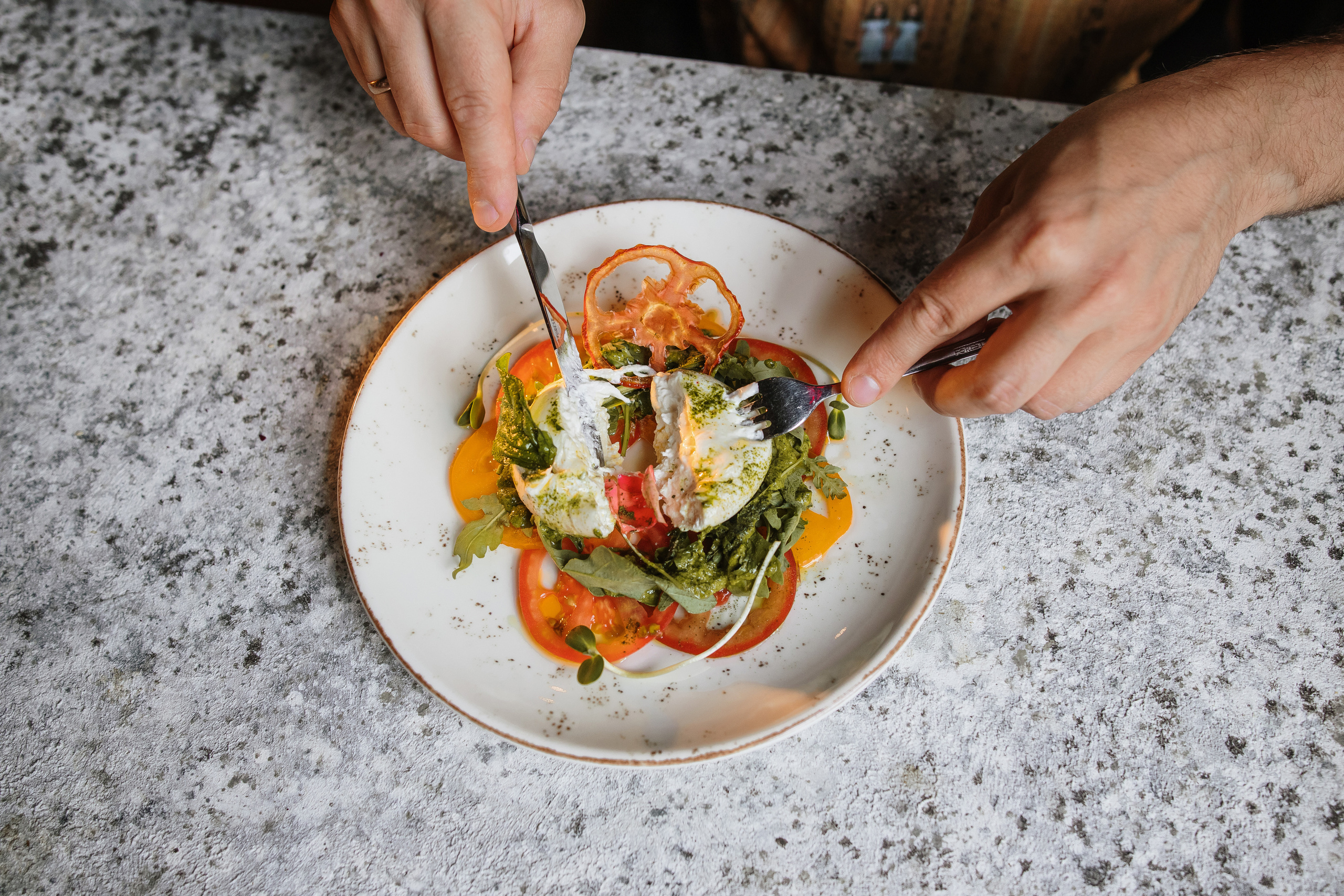 Зйомка меню. Весільний фотограф у Львові Мирон Роксоляна