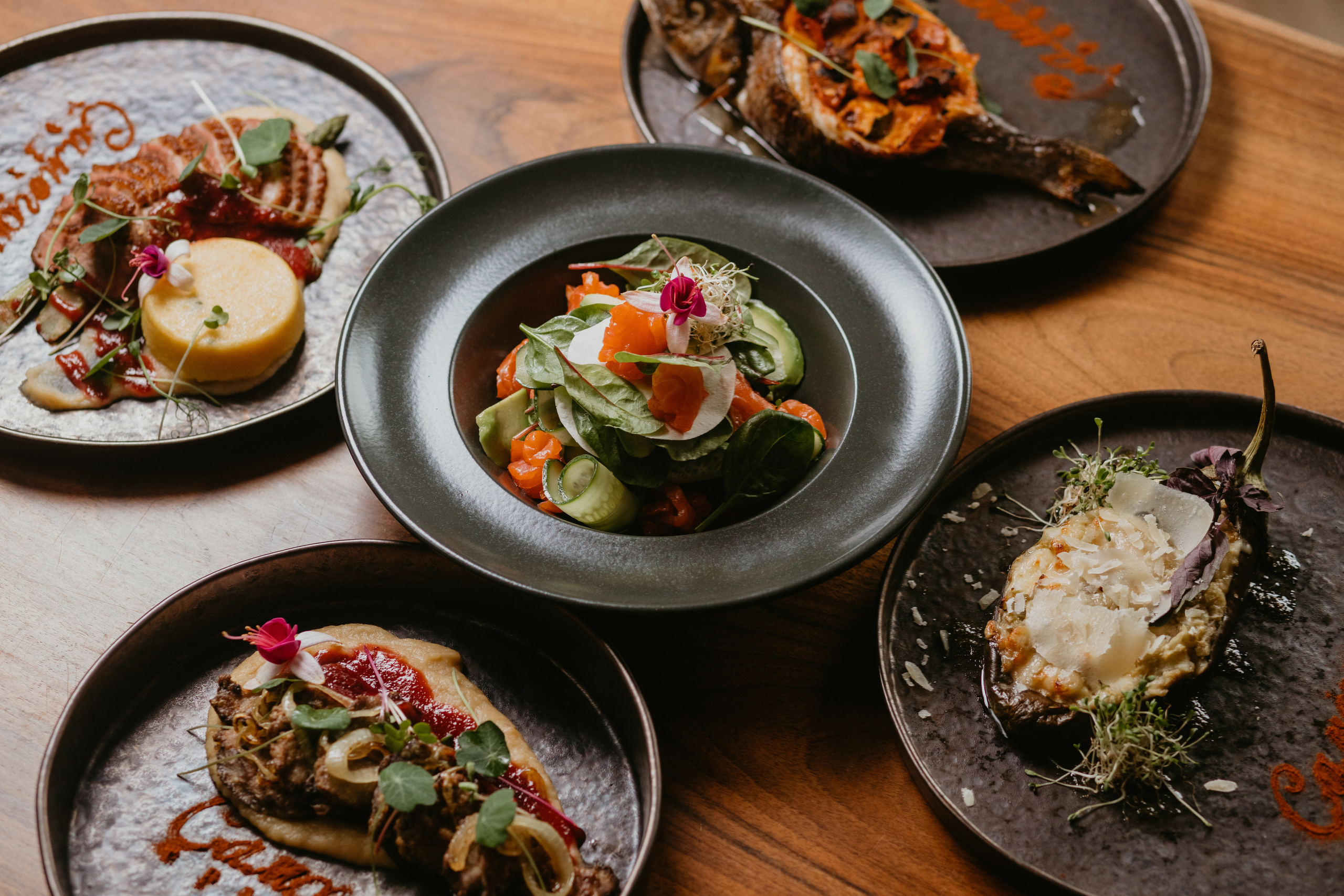 Зйомка меню для ресторану. Весільний фотограф у Львові Мирон Роксоляна