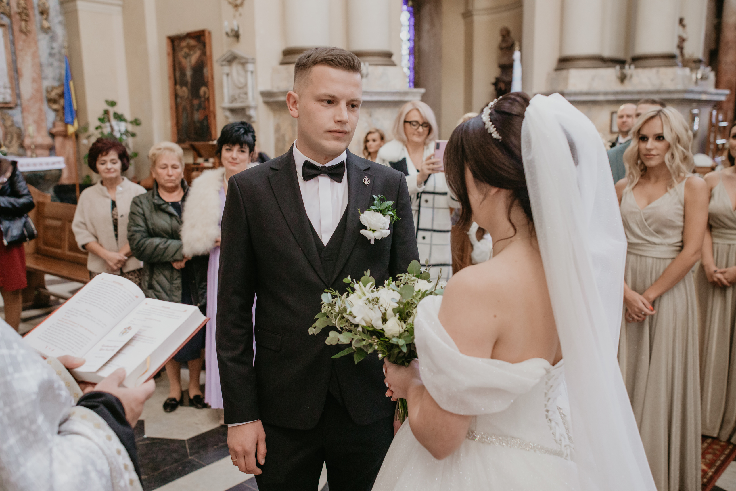 Весільний день Маряни та Володі. Весільний фотограф у Львові Мирон Роксоляна