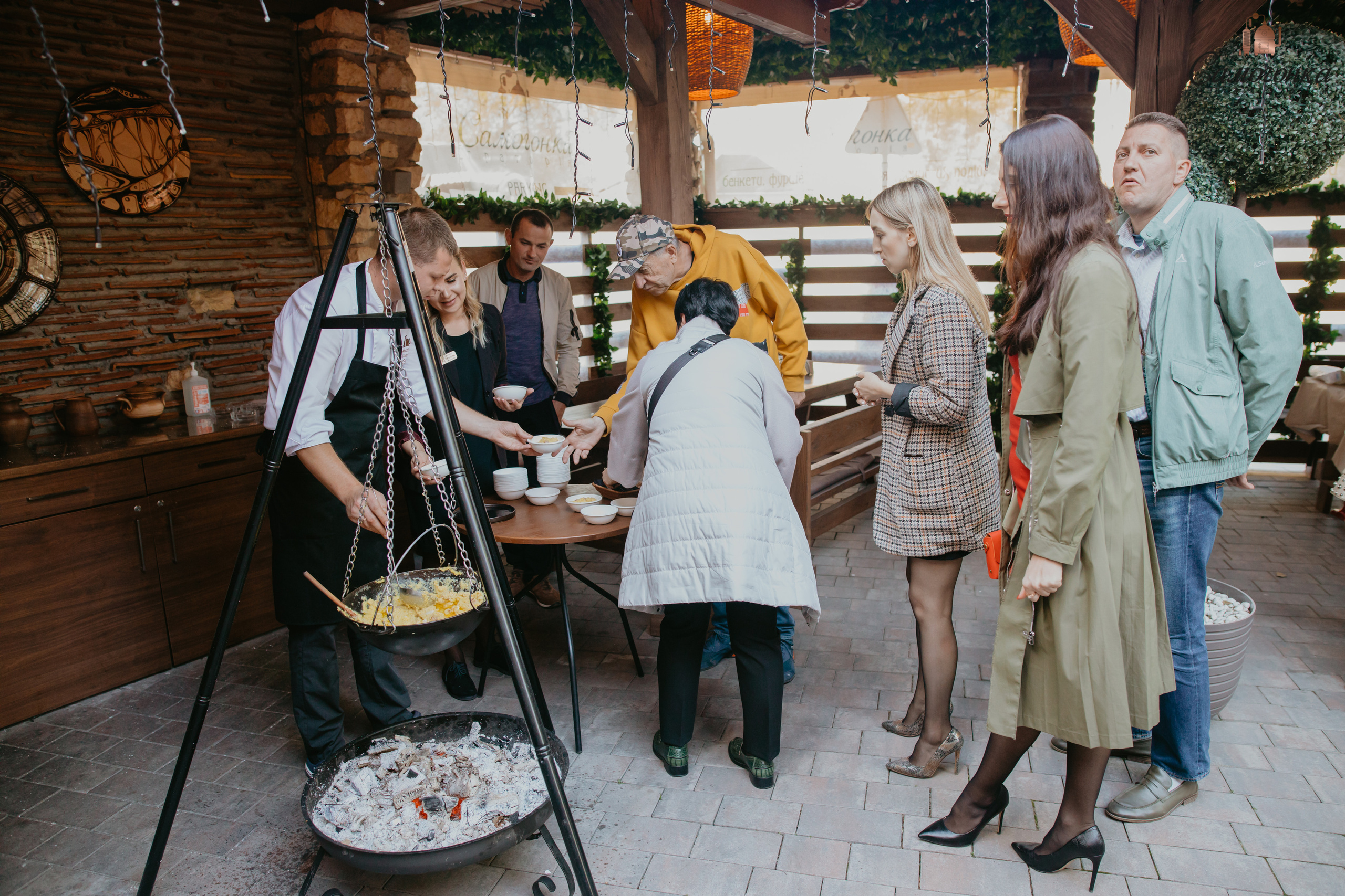 Репортаж із фестивалю самогонки. Весільний фотограф у Львові Мирон Роксоляна
