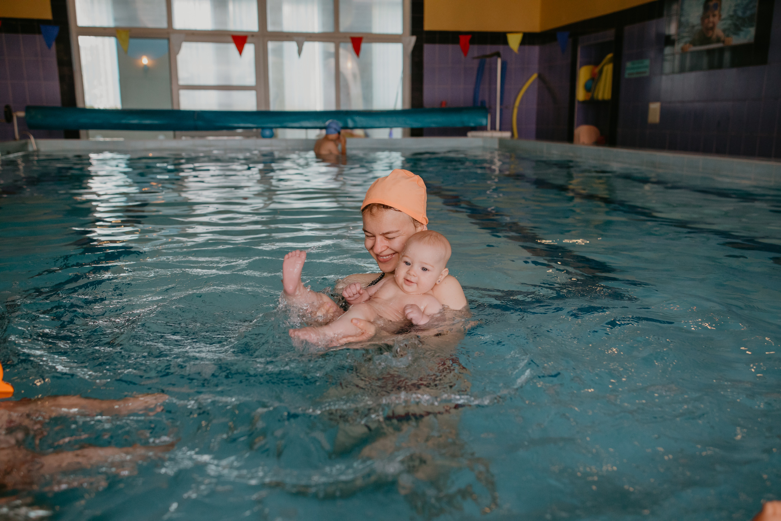 Зйомка для басейну. Весільний фотограф у Львові Мирон Роксоляна