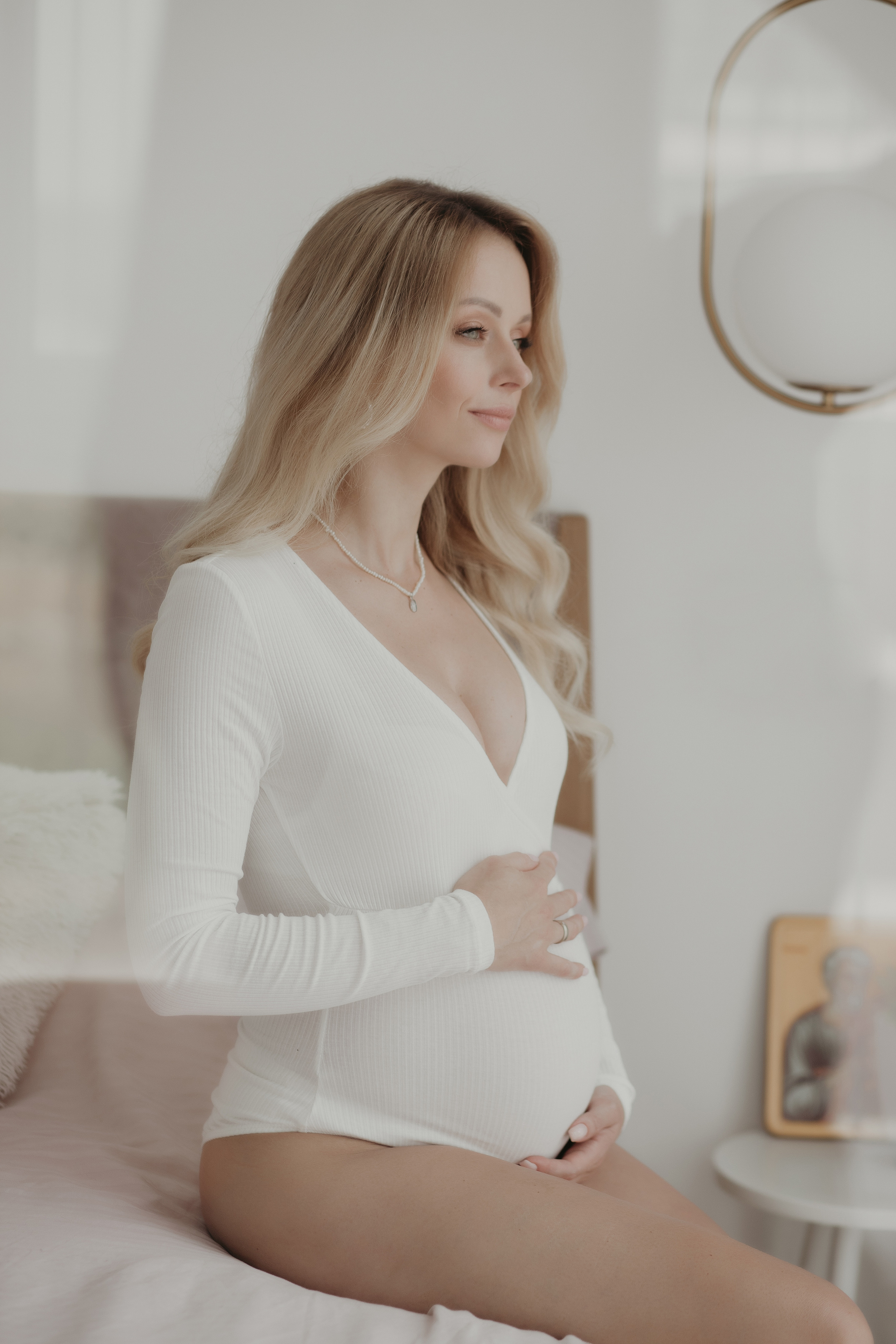 Домашня зйомка вагітності. Весільний фотограф у Львові Мирон Роксоляна