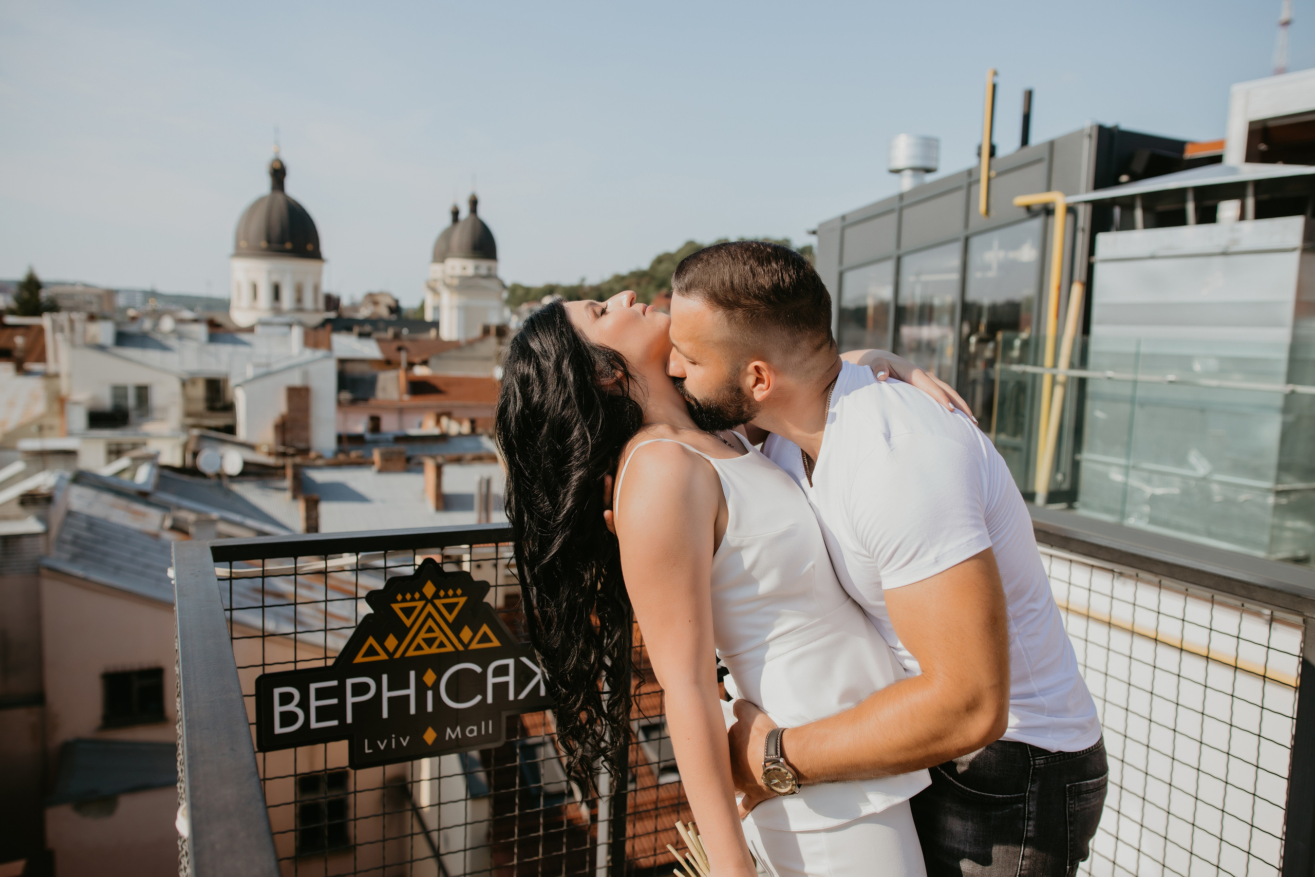 Розпис Леонід і Соломія. Весільний фотограф у Львові Мирон Роксоляна