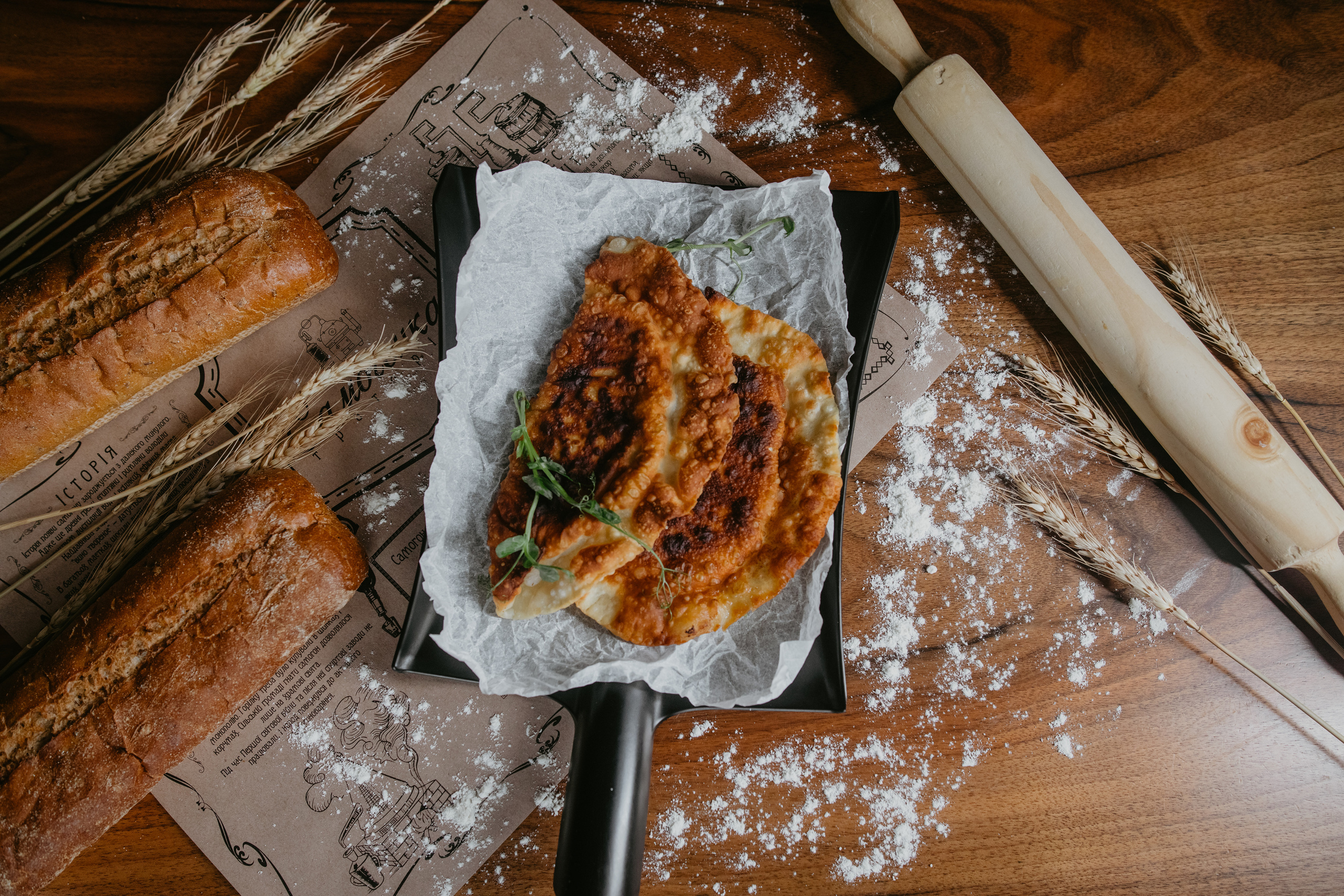 Зйомка меню для ресторану. Весільний фотограф у Львові Мирон Роксоляна