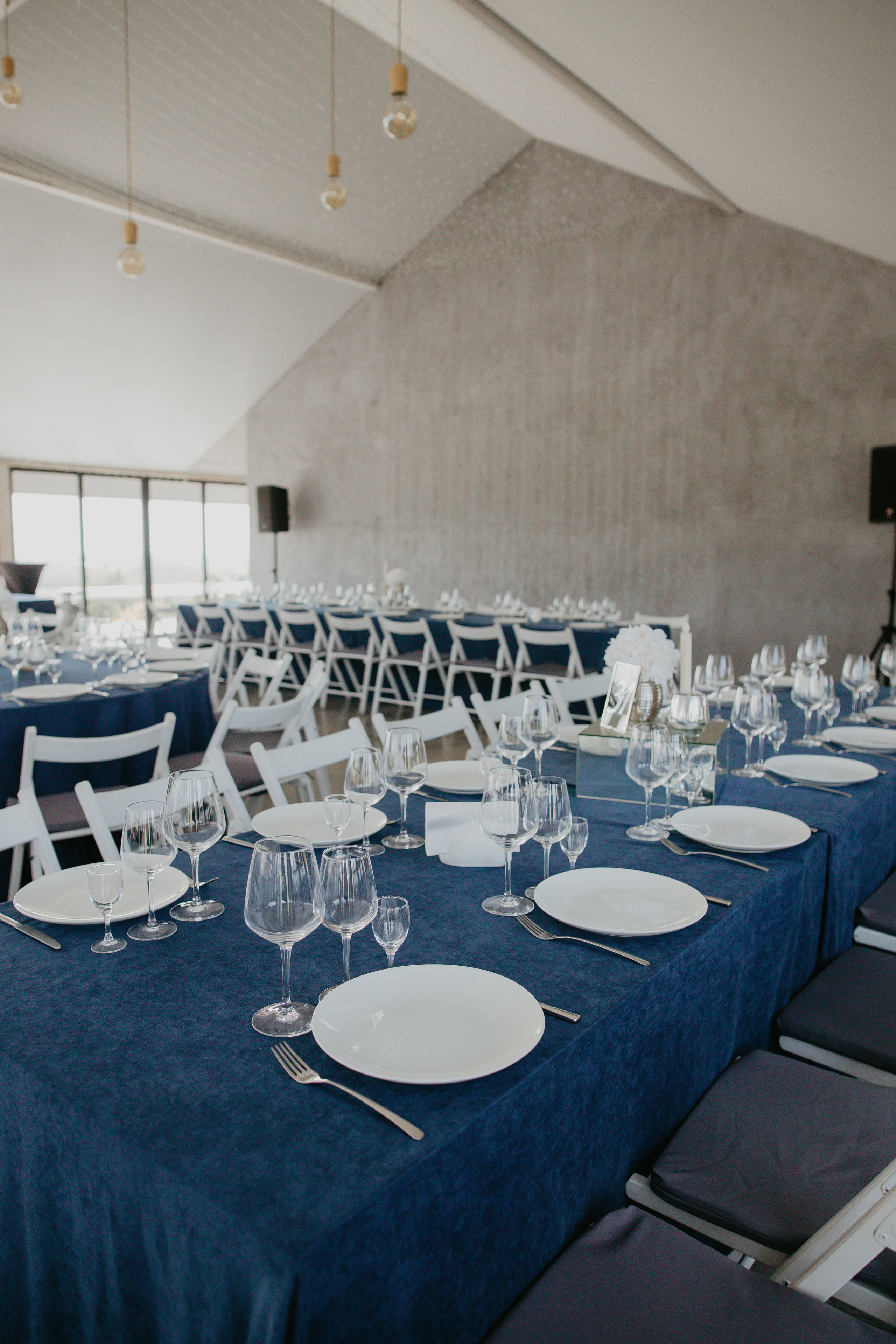 Випукний ЛНМУ ім. Данила Галицького. Весільний фотограф у Львові Мирон Роксоляна