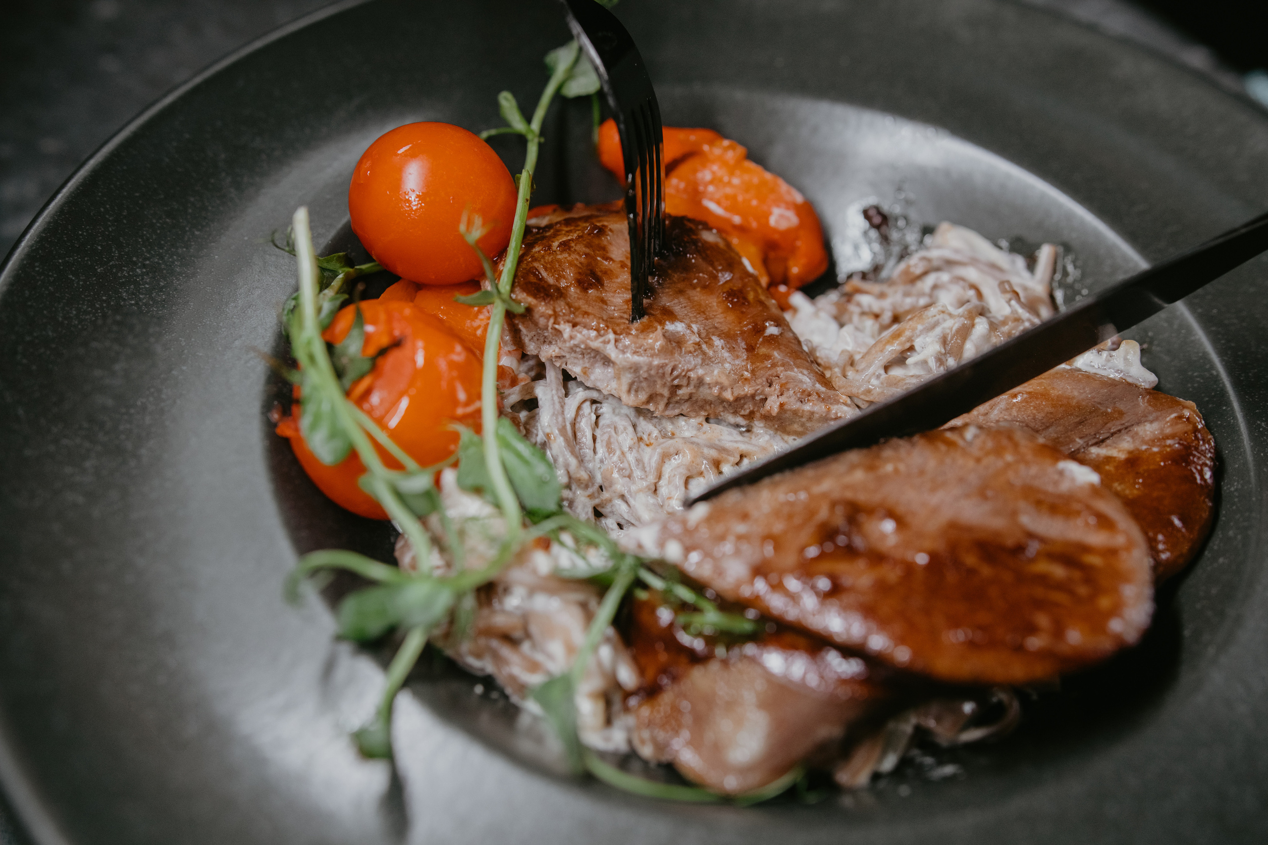 Зйомка меню для ресторану. Весільний фотограф у Львові Мирон Роксоляна