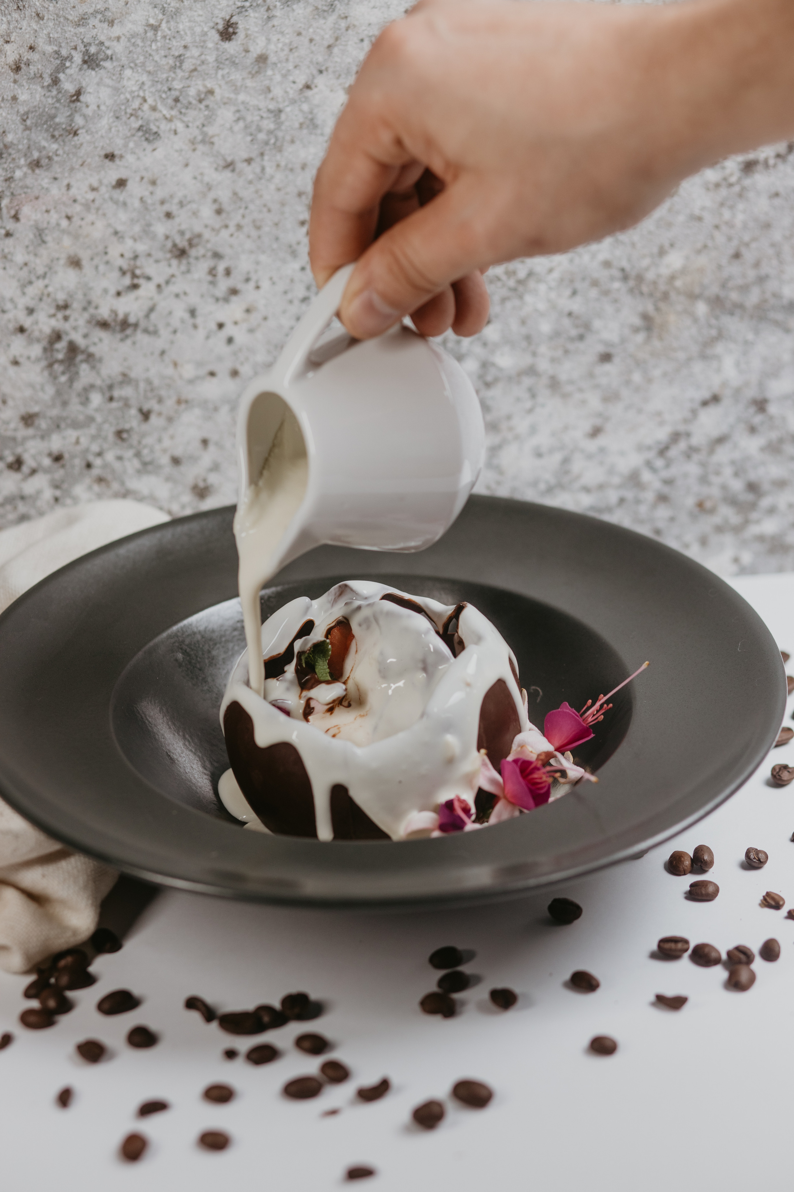 Зйомка меню для ресторану. Весільний фотограф у Львові Мирон Роксоляна