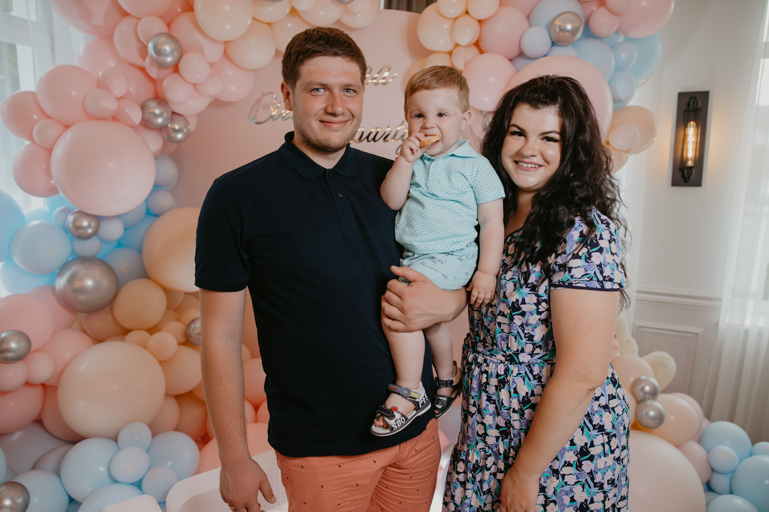 День народження Анна 1 рочок. Весільний фотограф у Львові Мирон Роксоляна