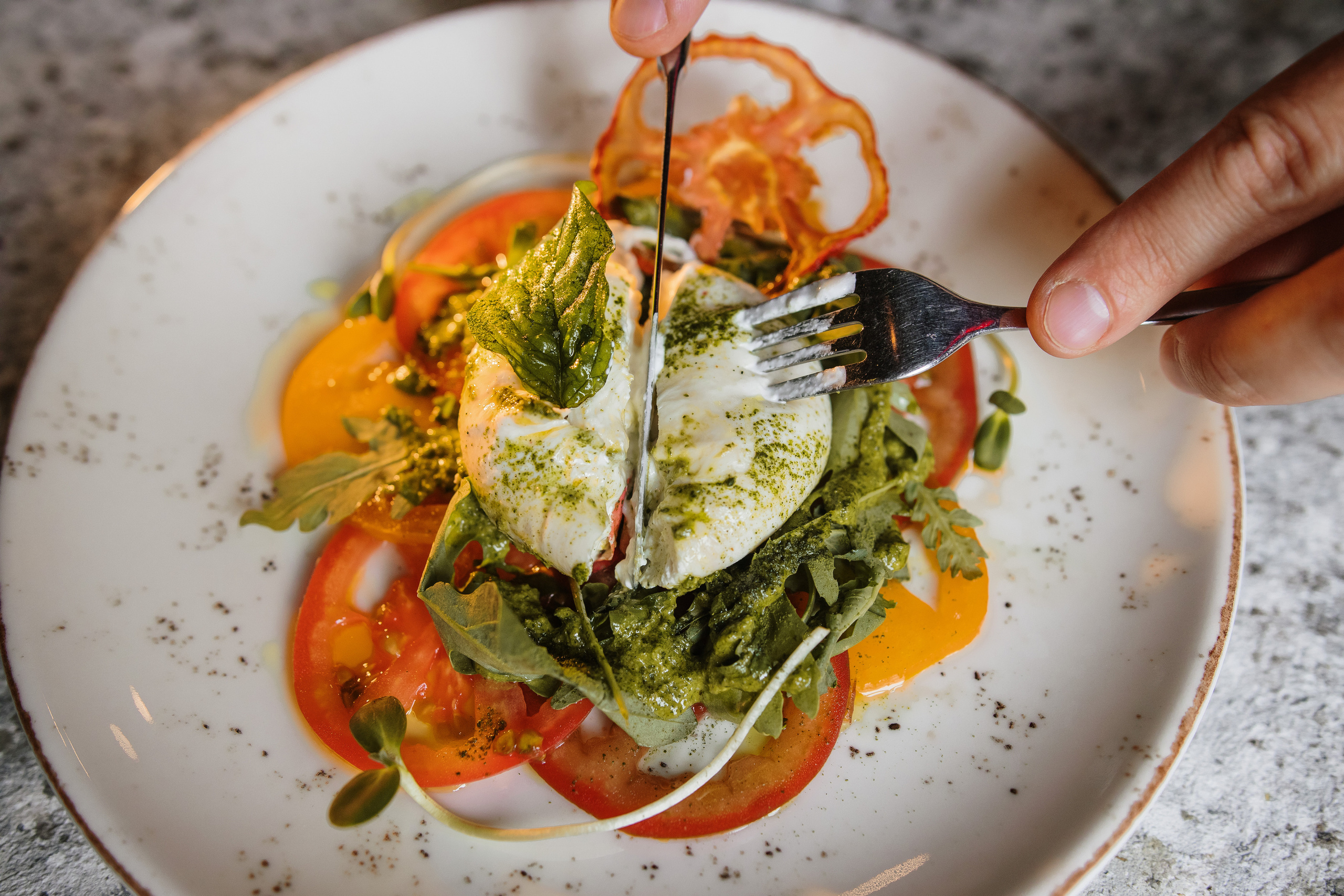 Зйомка меню. Весільний фотограф у Львові Мирон Роксоляна