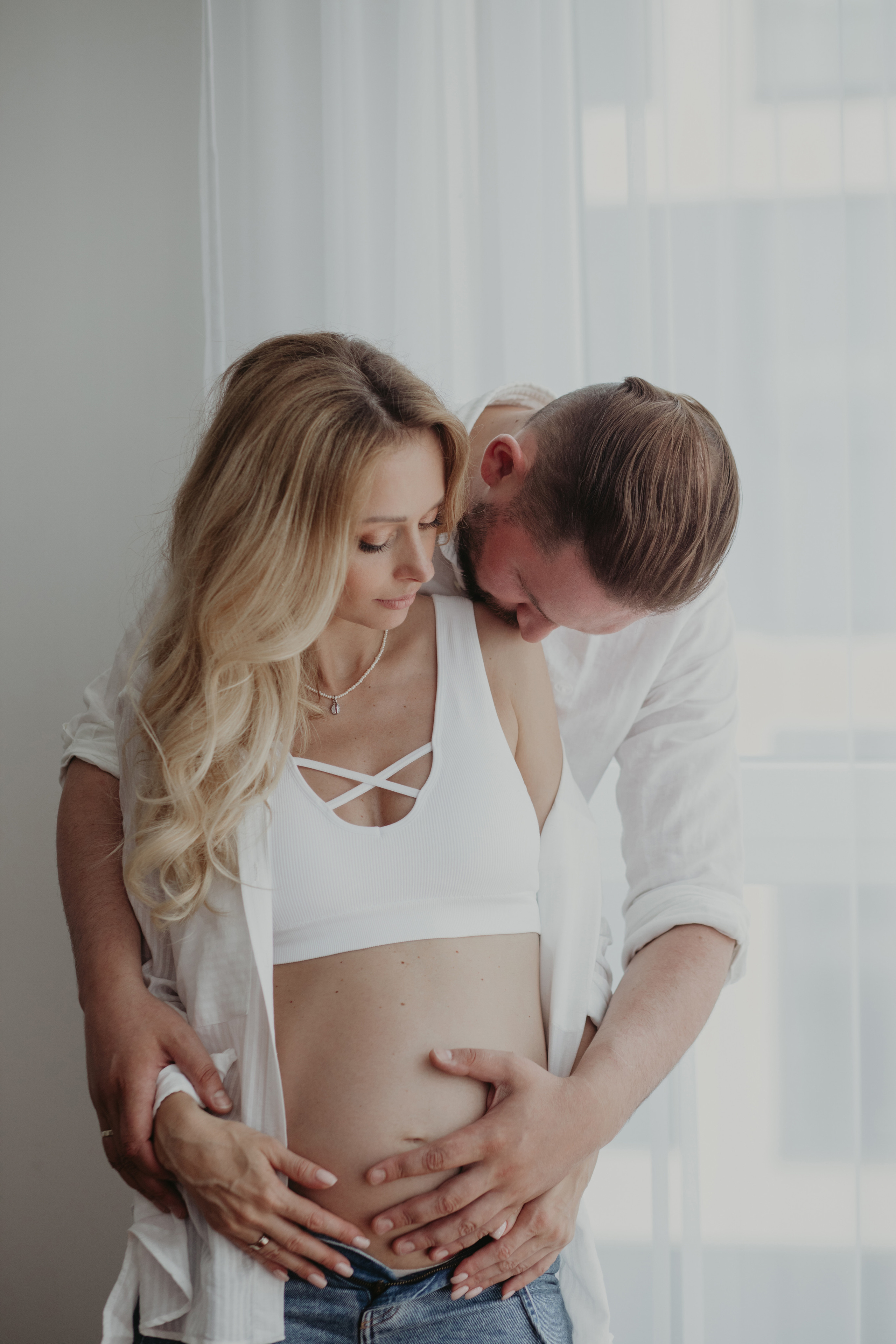 Домашня зйомка вагітності. Весільний фотограф у Львові Мирон Роксоляна