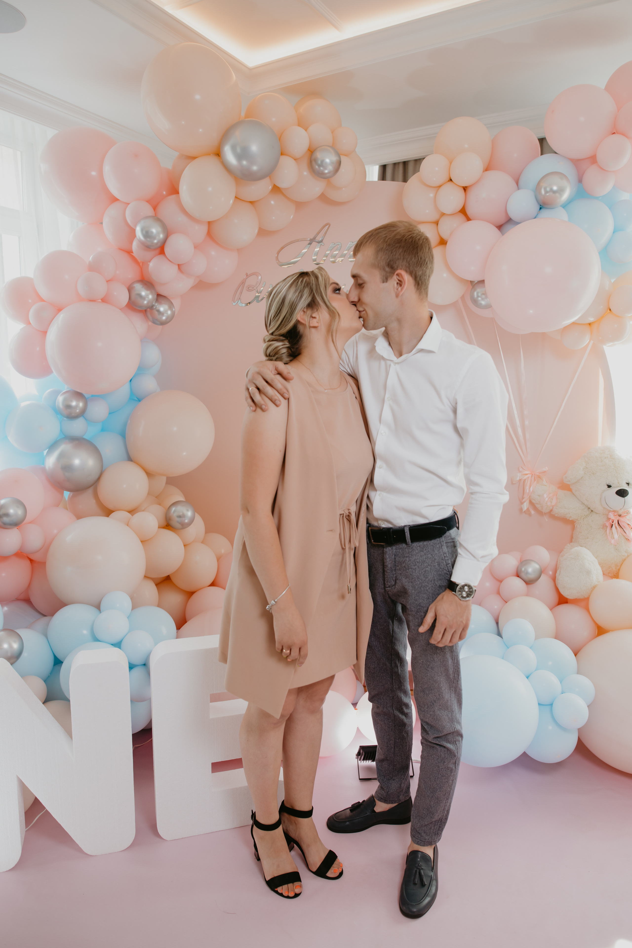 День народження Анна 1 рочок. Весільний фотограф у Львові Мирон Роксоляна