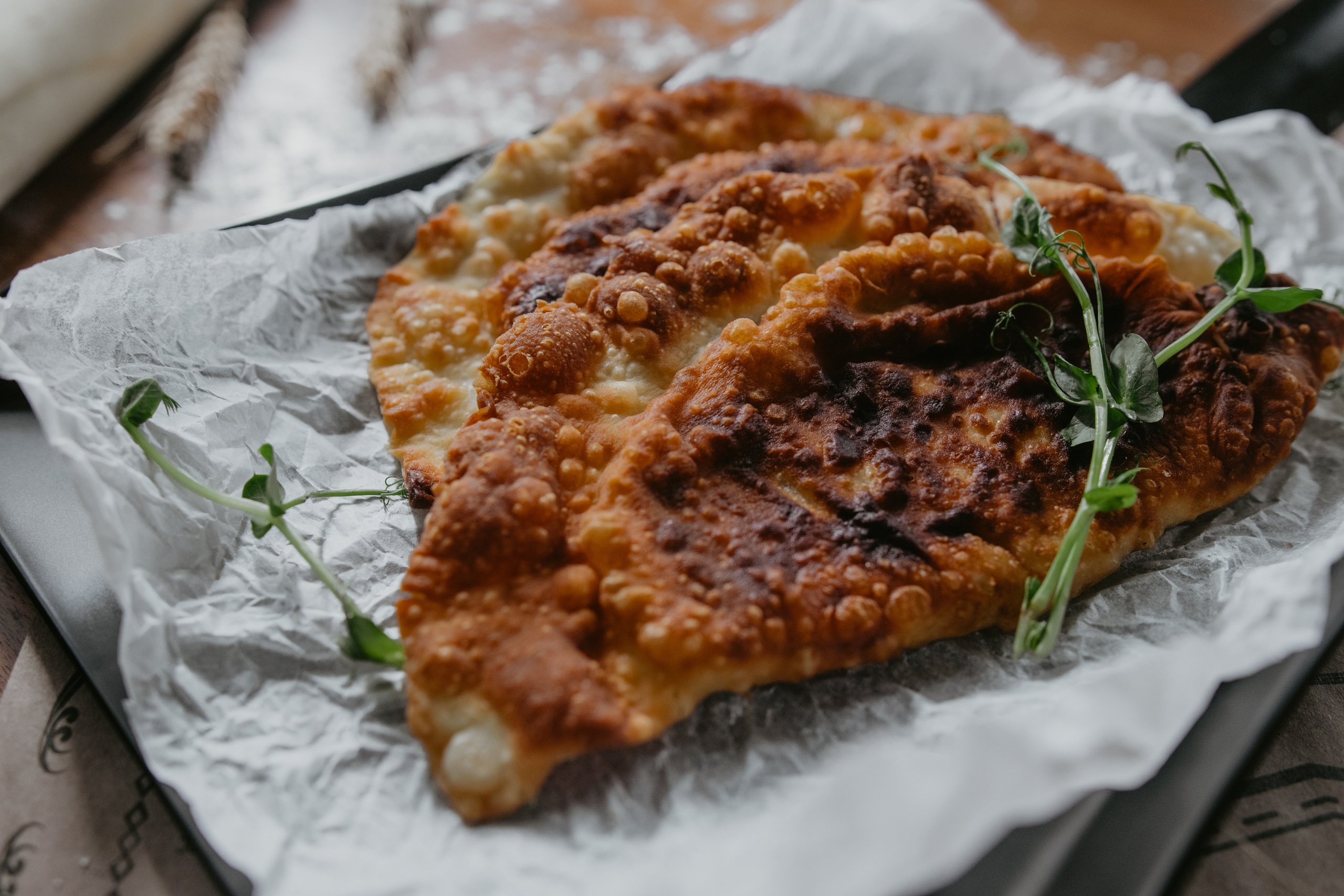Зйомка меню для ресторану. Весільний фотограф у Львові Мирон Роксоляна