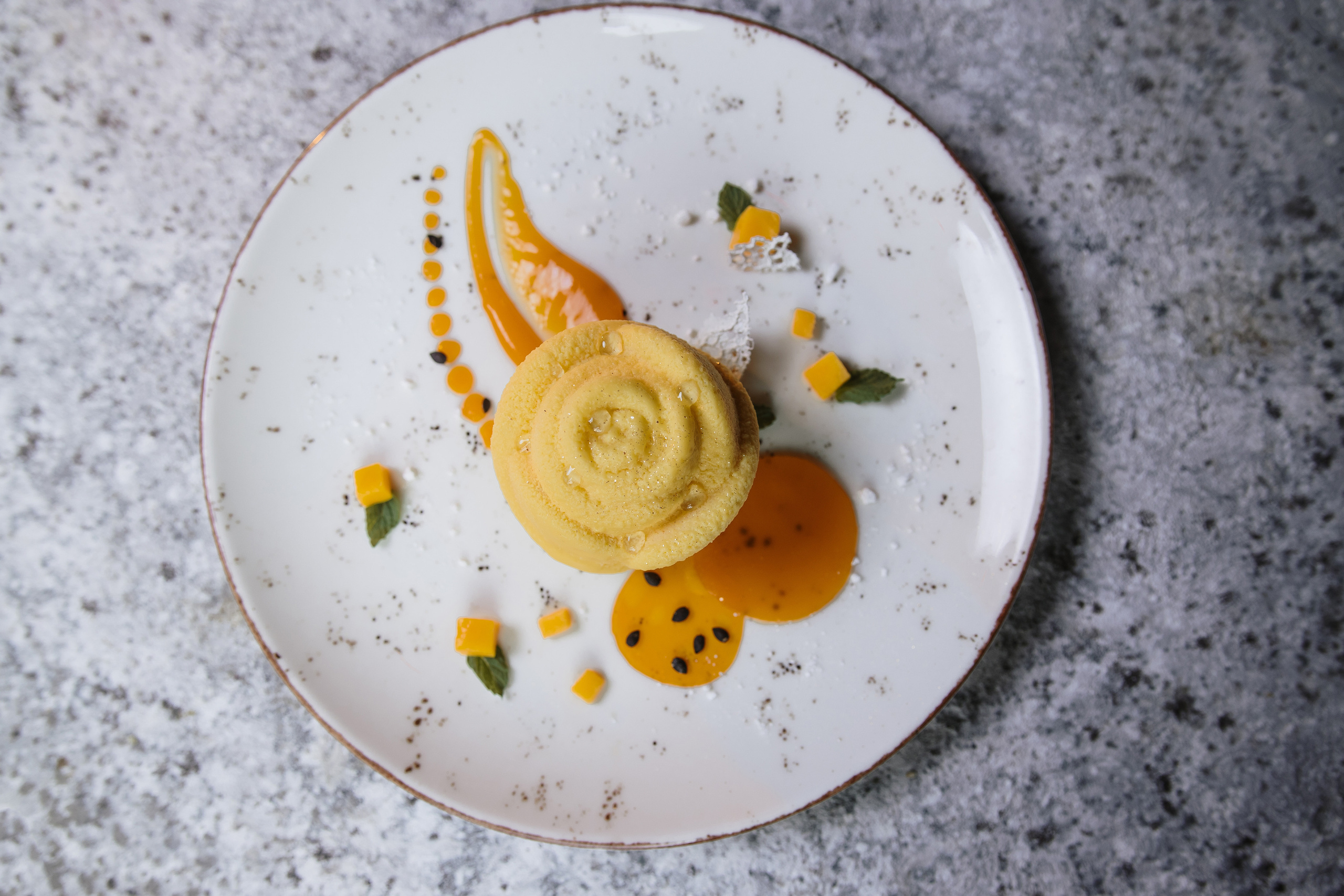 Десерти. Весільний фотограф у Львові Мирон Роксоляна