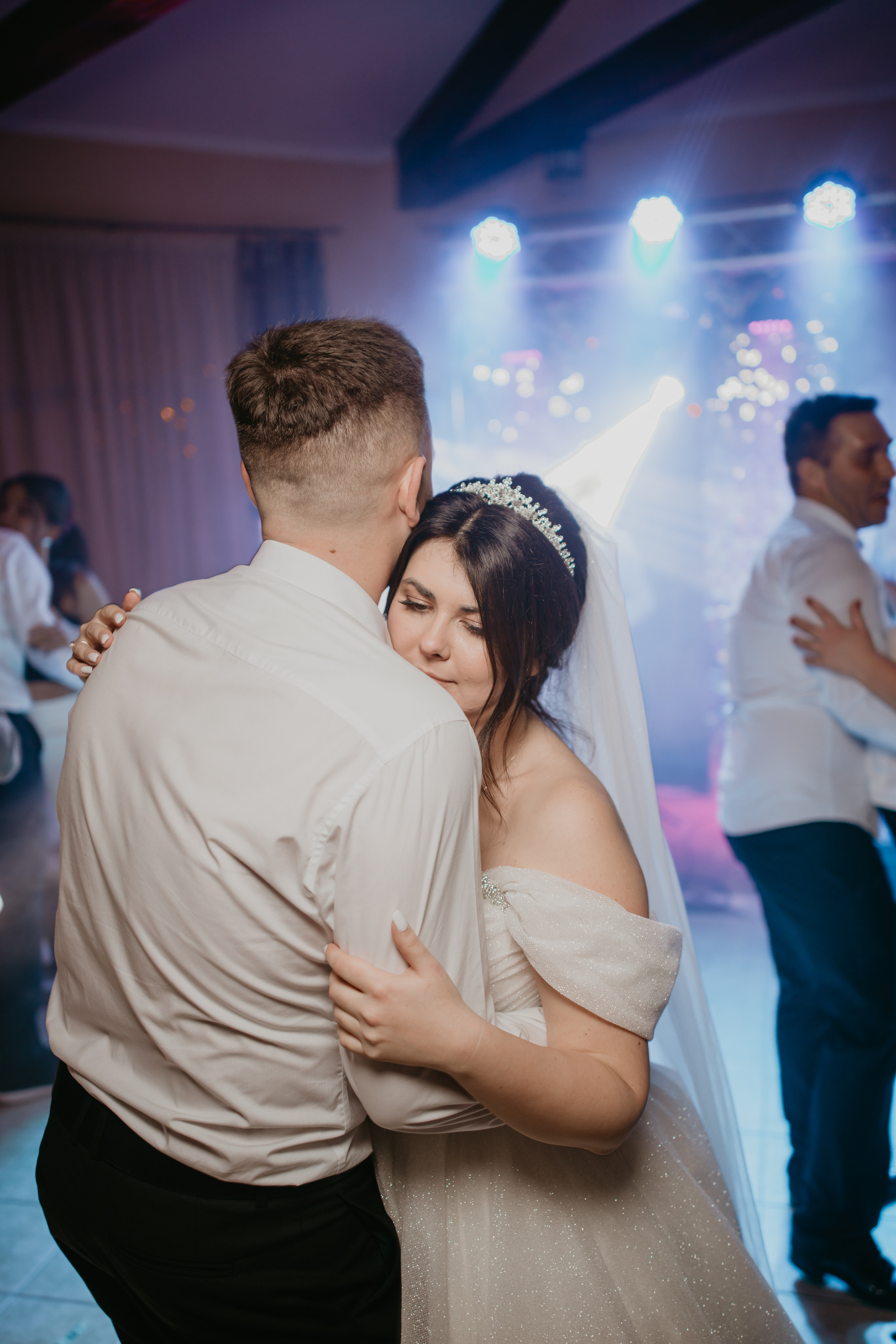 Весільний день Маряни та Володі. Весільний фотограф у Львові Мирон Роксоляна