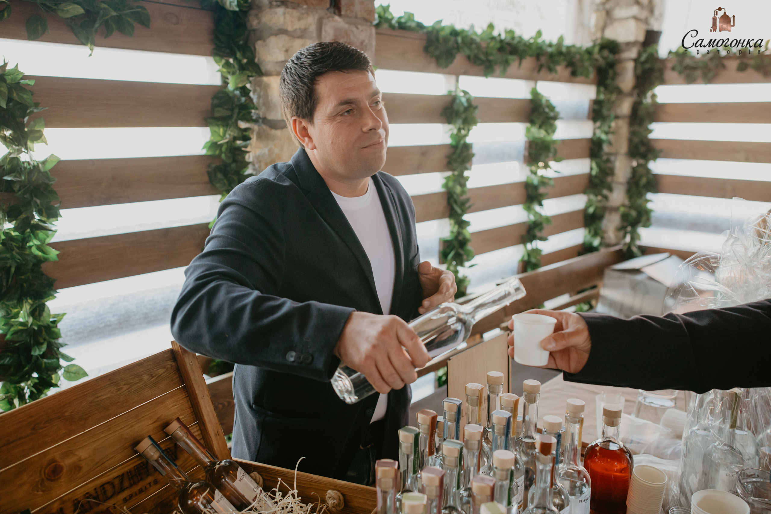 Репортаж із фестивалю самогонки. Весільний фотограф у Львові Мирон Роксоляна