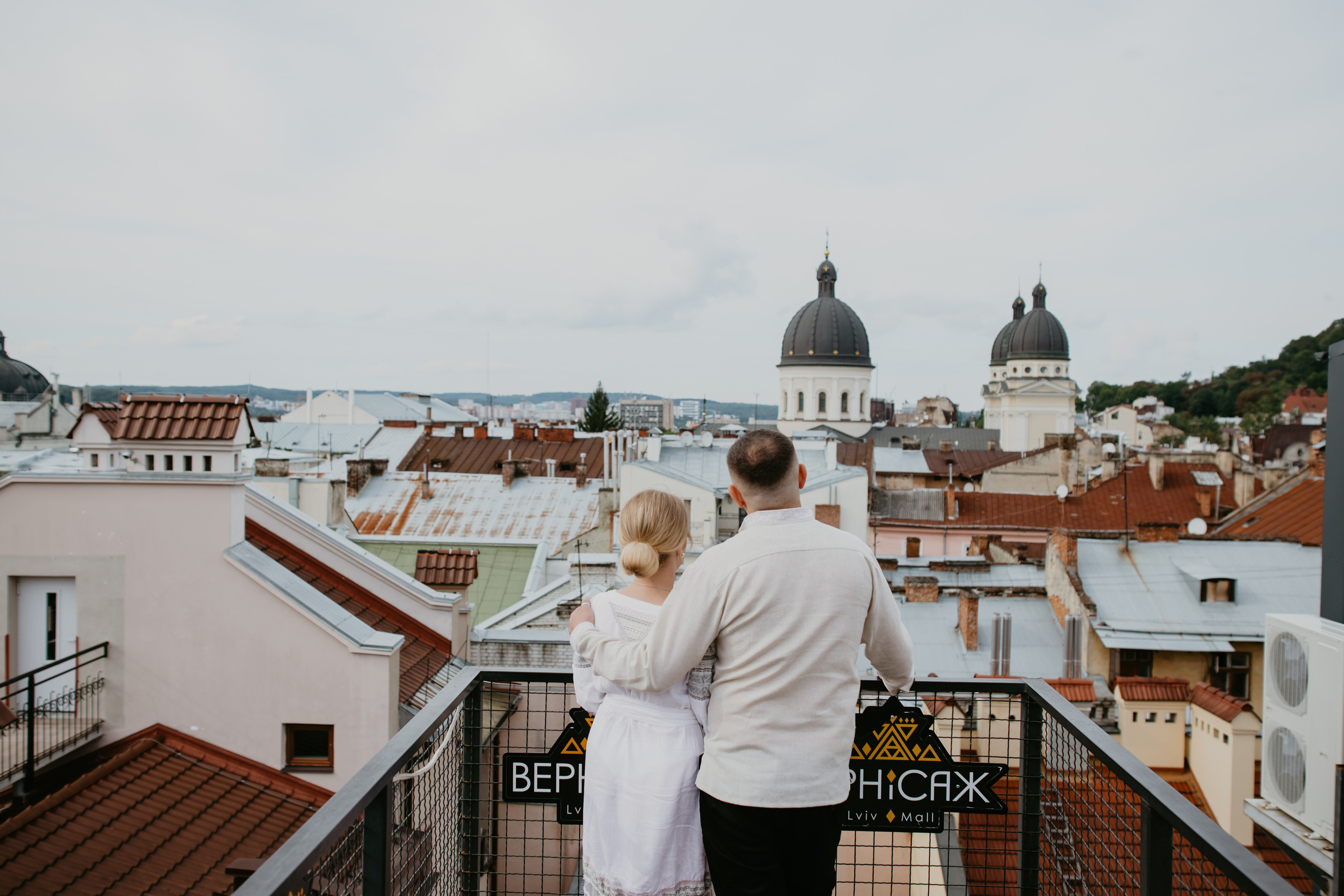 Розпис Марта і Сергій. Весільний фотограф у Львові Мирон Роксоляна