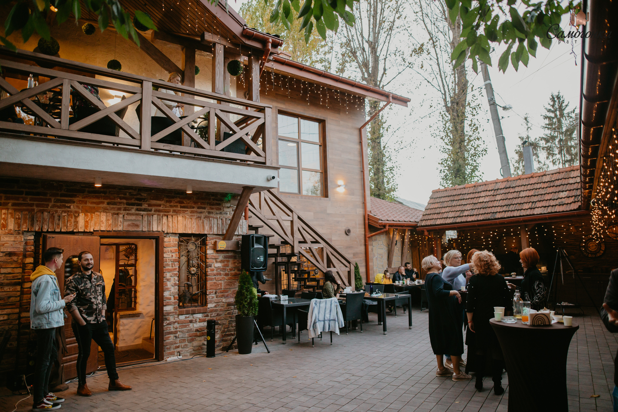 Репортаж із фестивалю самогонки. Весільний фотограф у Львові Мирон Роксоляна