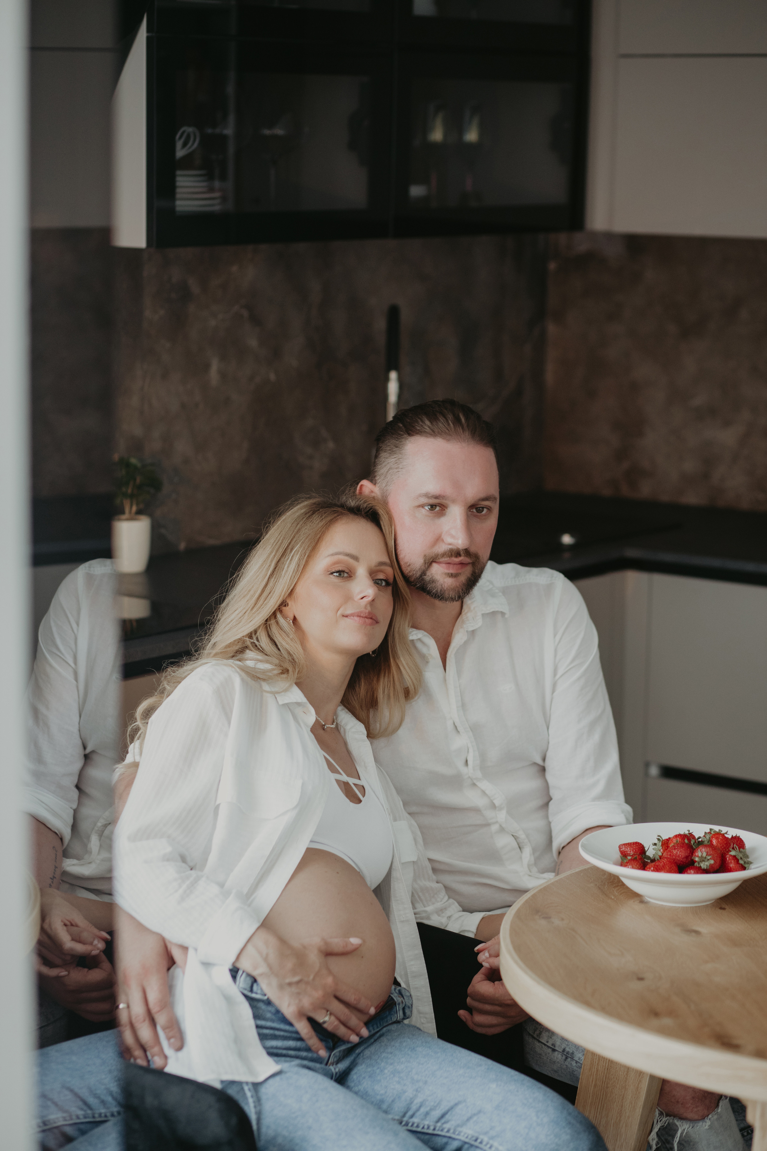 Домашня зйомка вагітності. Весільний фотограф у Львові Мирон Роксоляна