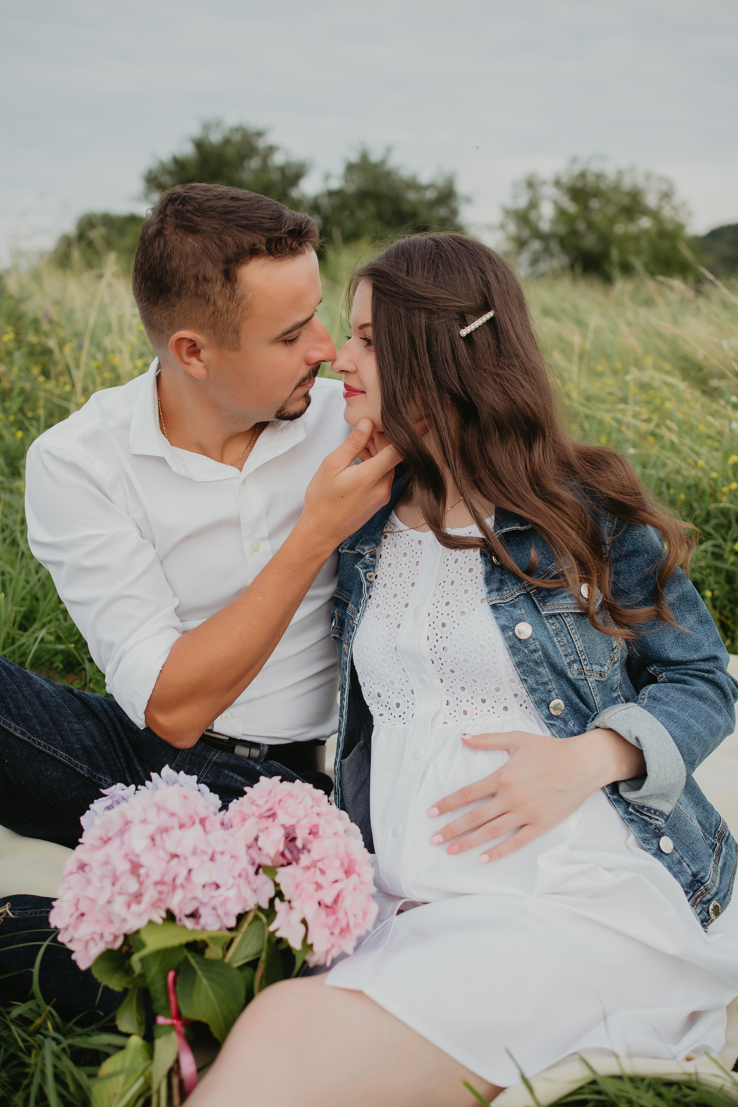 Зйомка вагітності на горі. Весільний фотограф у Львові Мирон Роксоляна