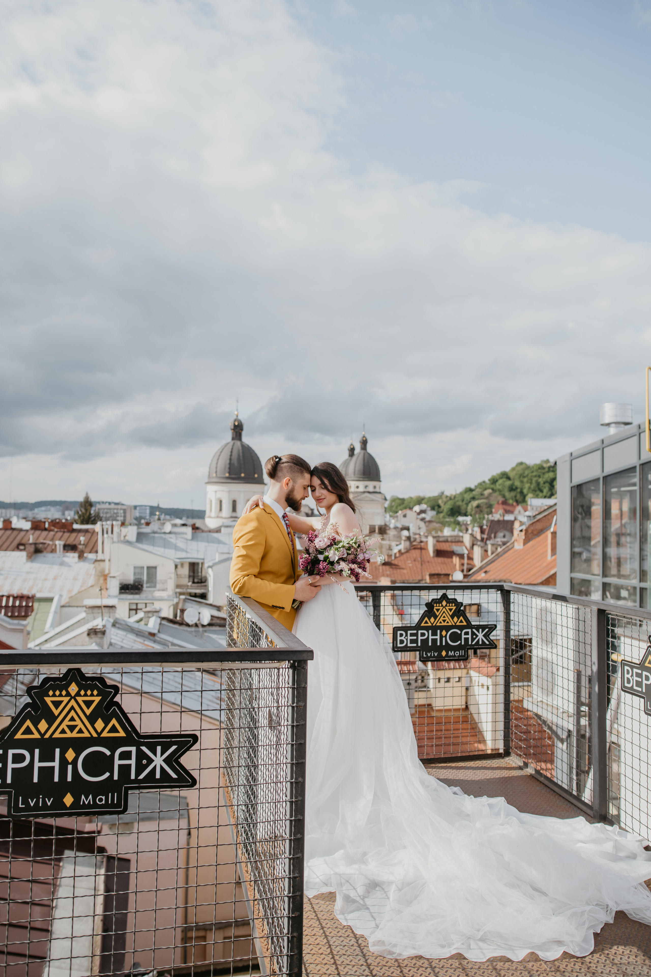 Весільний фотограф у Львові Мирон Роксоляна