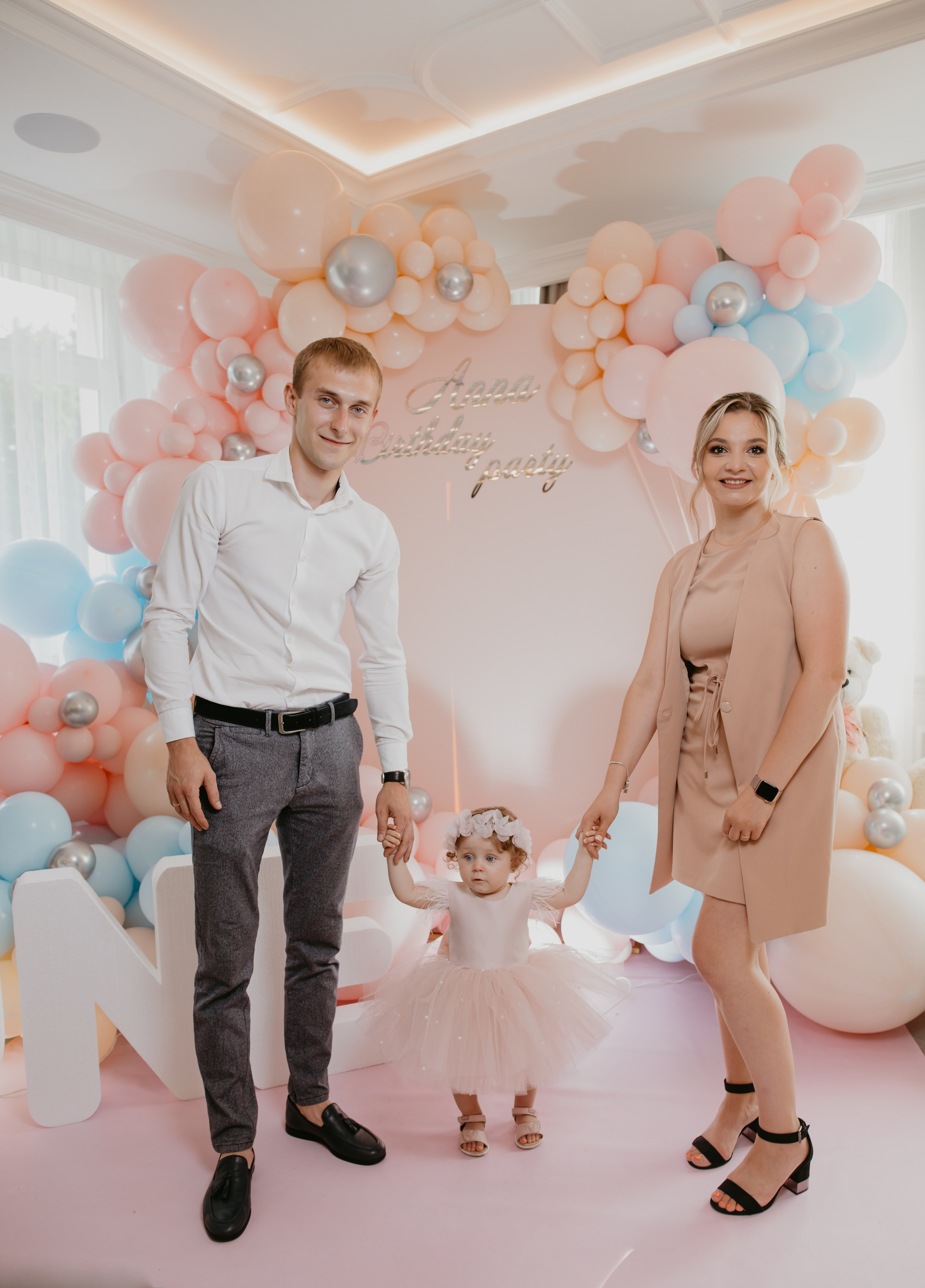 День народження Анна 1 рочок. Весільний фотограф у Львові Мирон Роксоляна