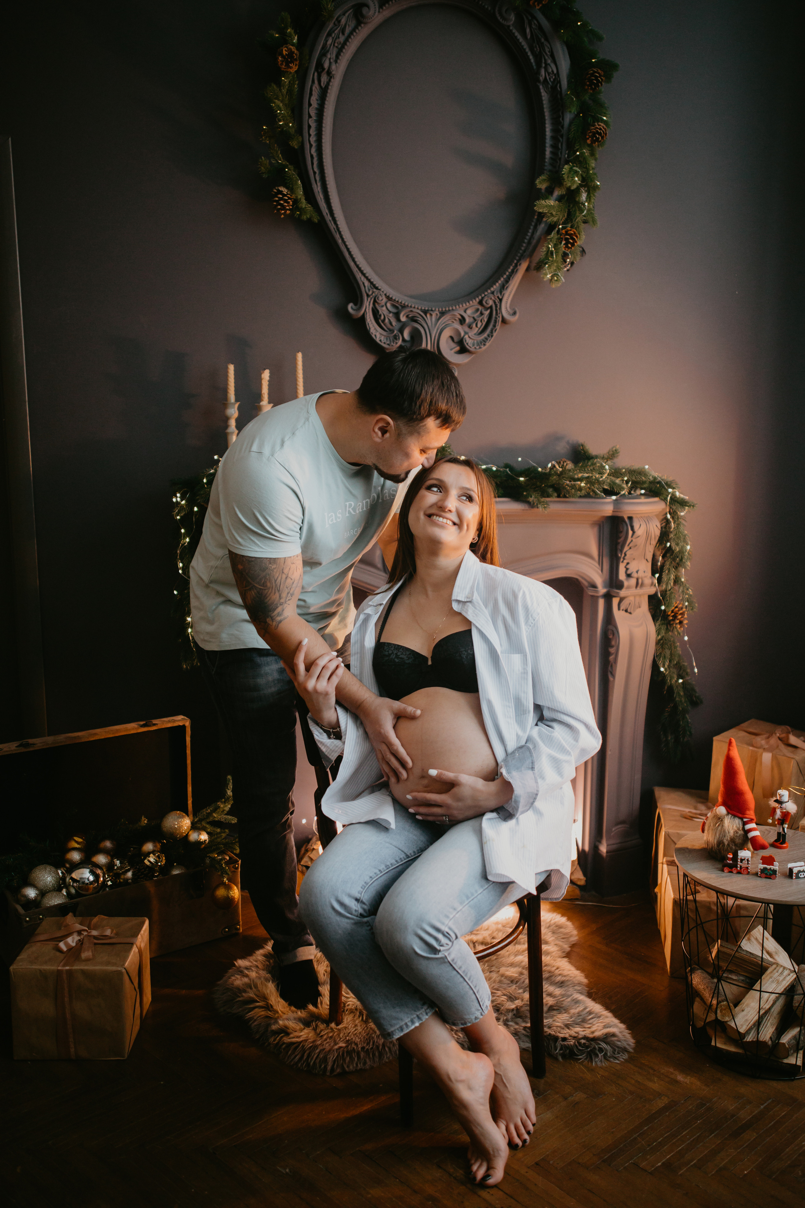 Новорічна зйомка вагітності. Весільний фотограф у Львові Мирон Роксоляна