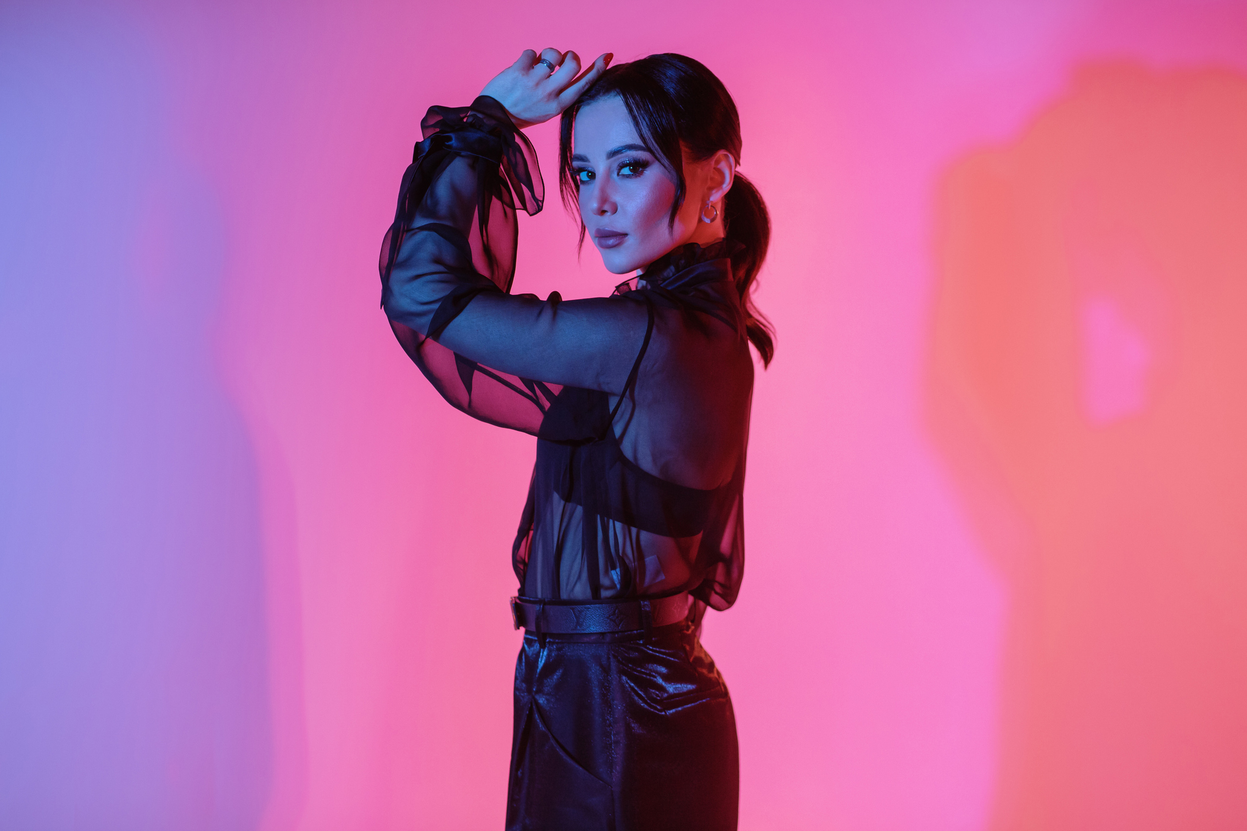 Творча зйомка Маряни у студії. Весільний фотограф у Львові Мирон Роксоляна