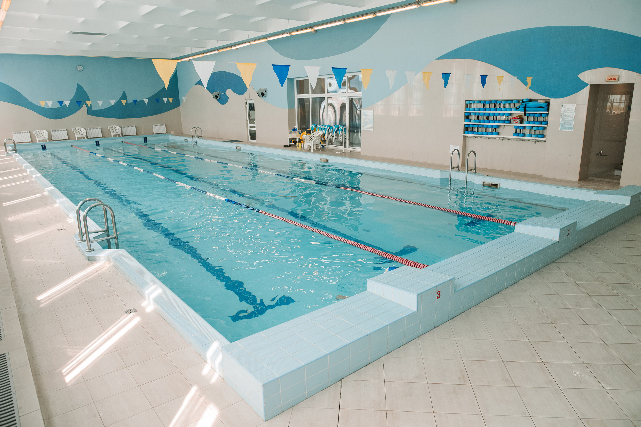 Зйомка для басейну. Весільний фотограф у Львові Мирон Роксоляна