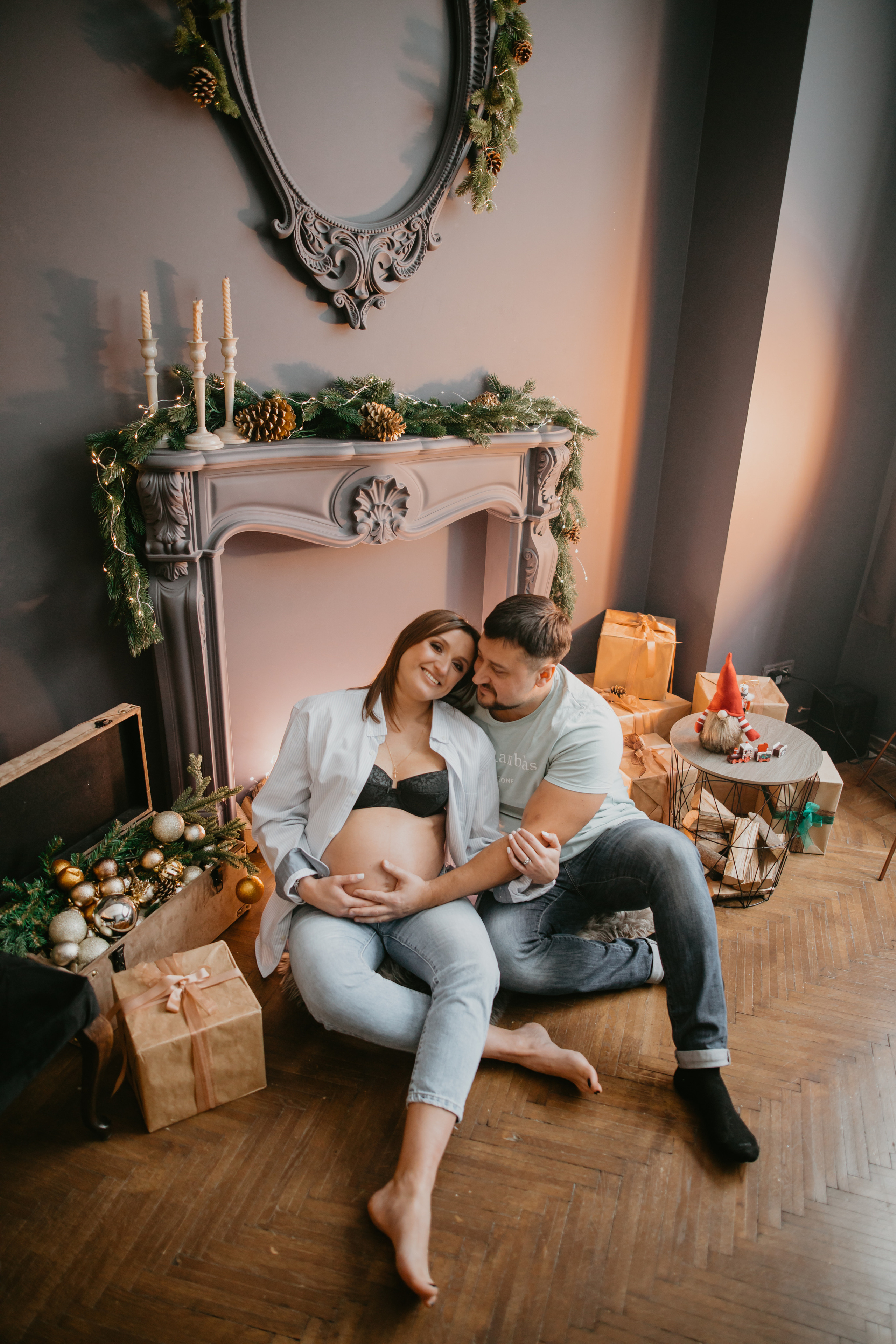 Новорічна зйомка вагітності. Весільний фотограф у Львові Мирон Роксоляна