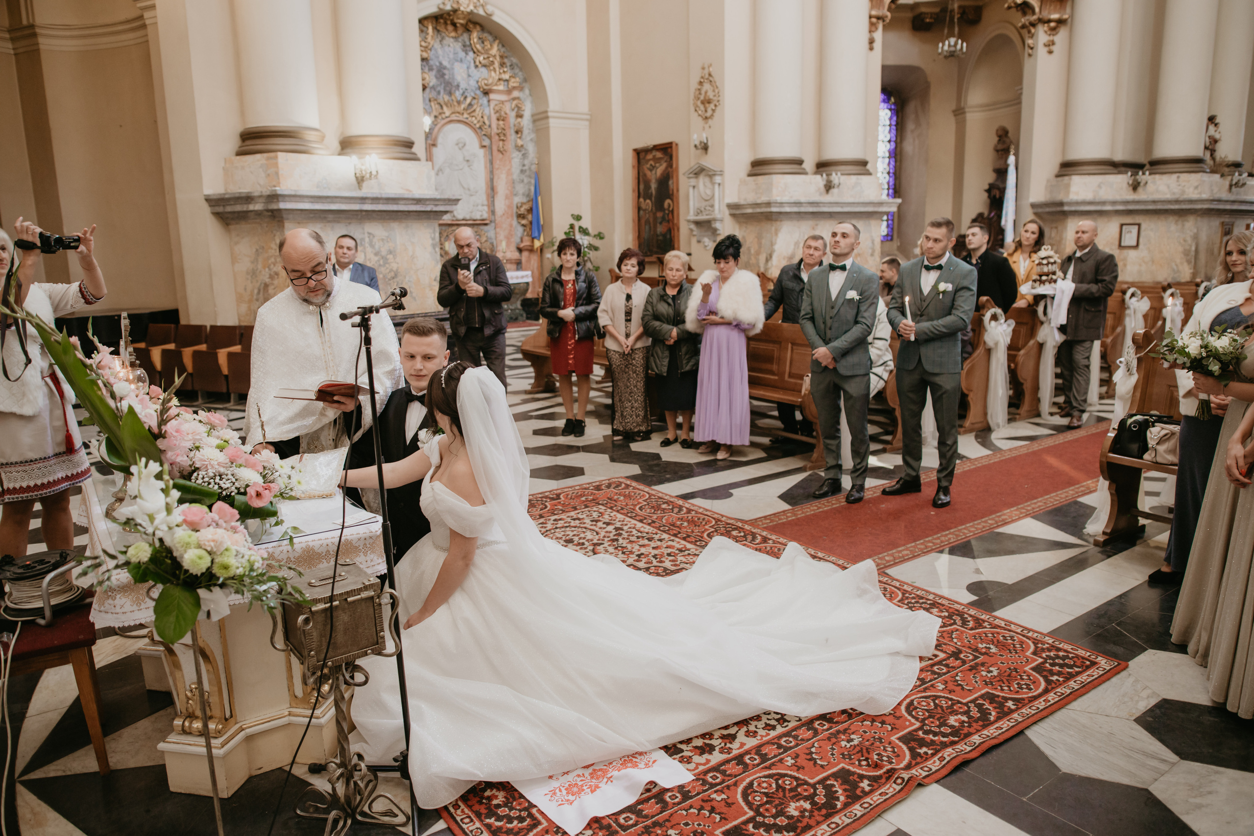Весільний день Маряни та Володі. Весільний фотограф у Львові Мирон Роксоляна