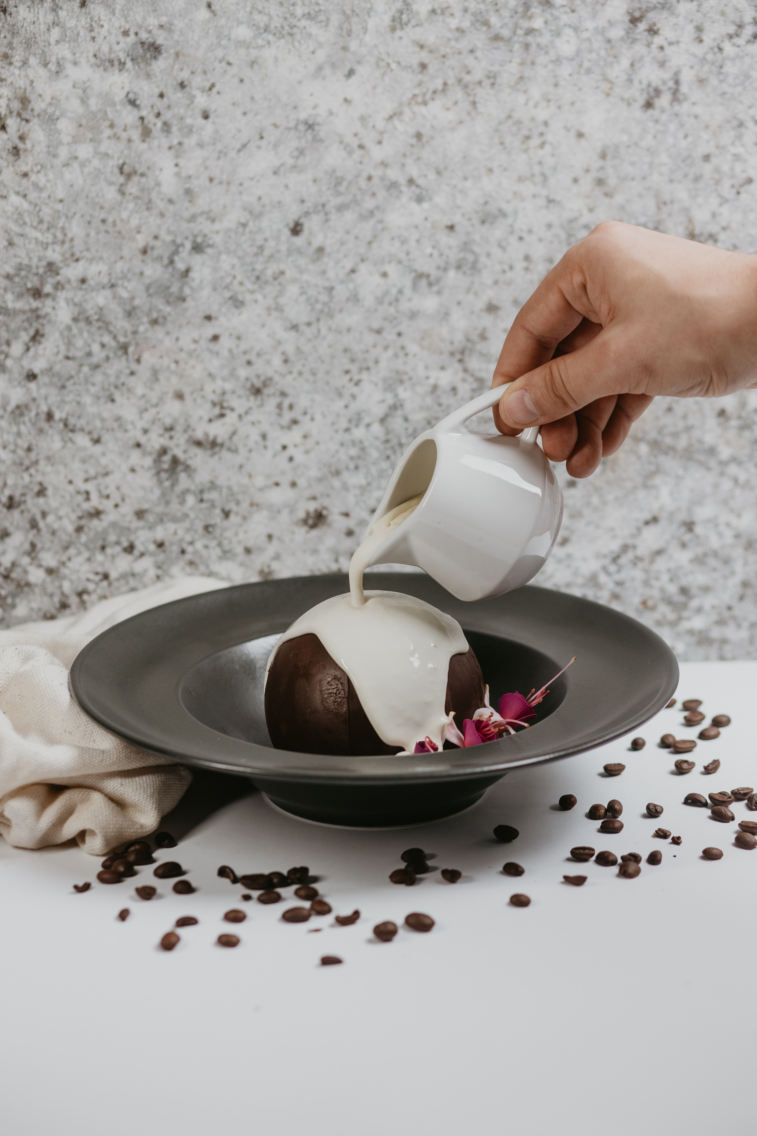 Зйомка меню для ресторану. Весільний фотограф у Львові Мирон Роксоляна