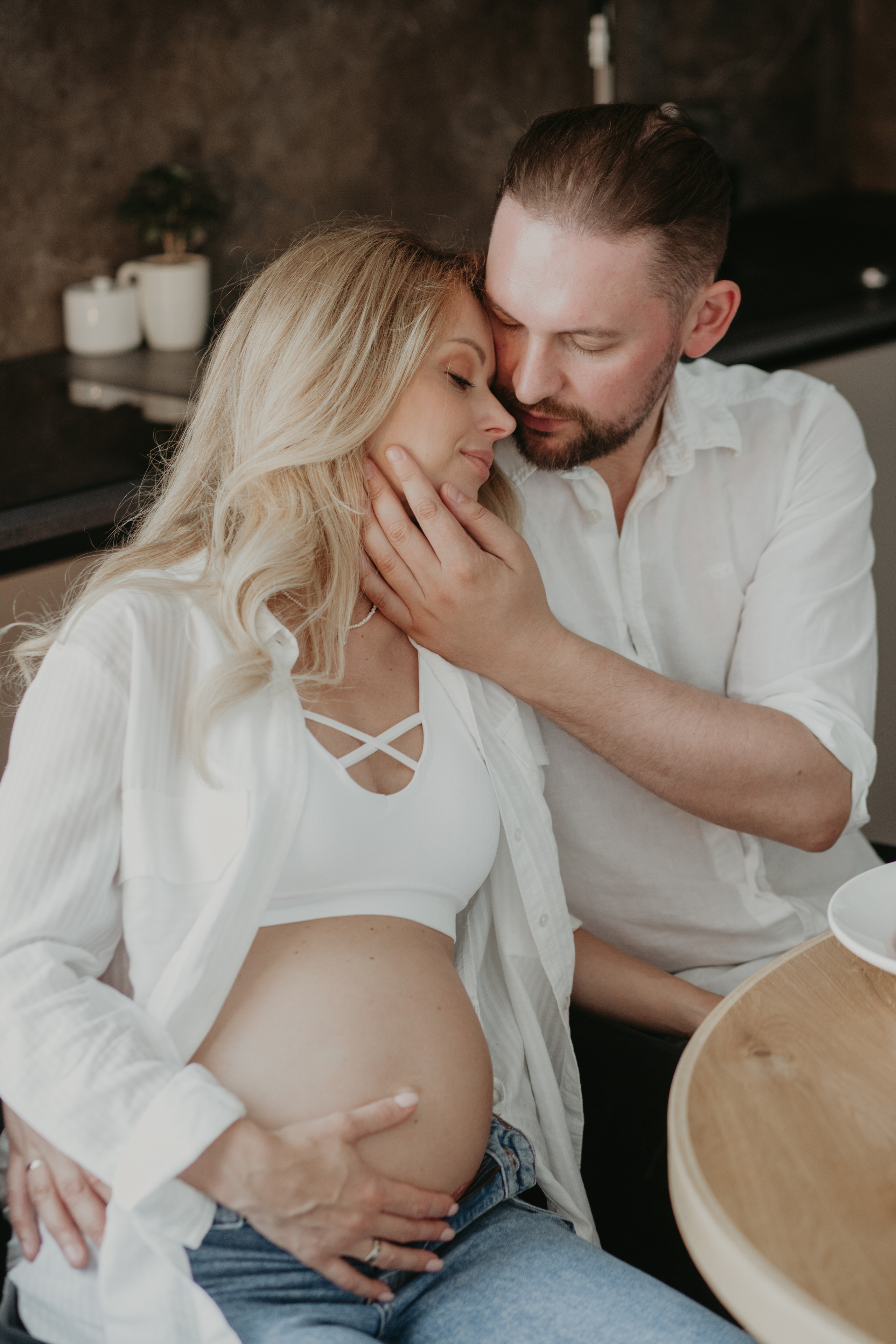 Домашня зйомка вагітності. Весільний фотограф у Львові Мирон Роксоляна