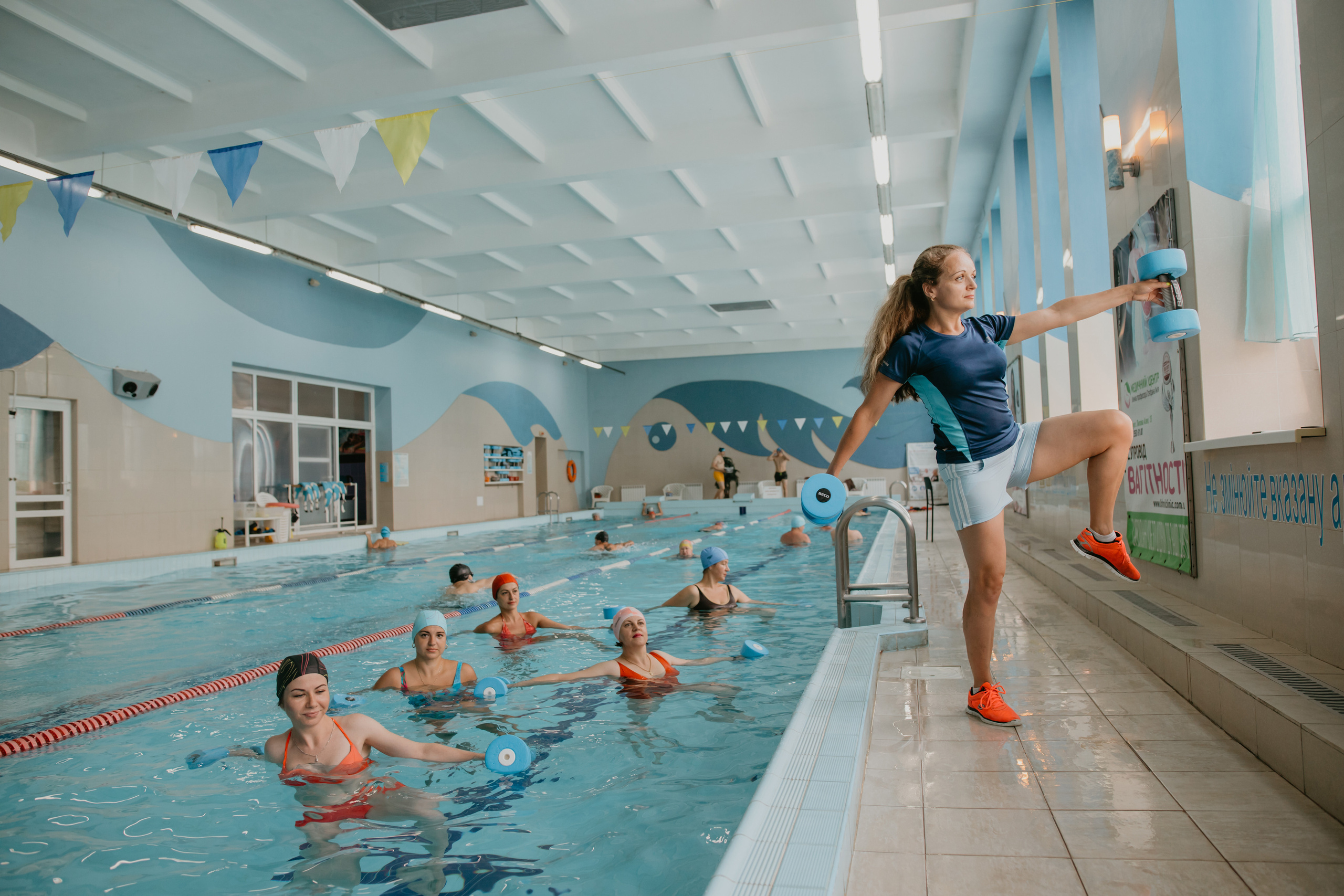 Зйомка для басейну. Весільний фотограф у Львові Мирон Роксоляна