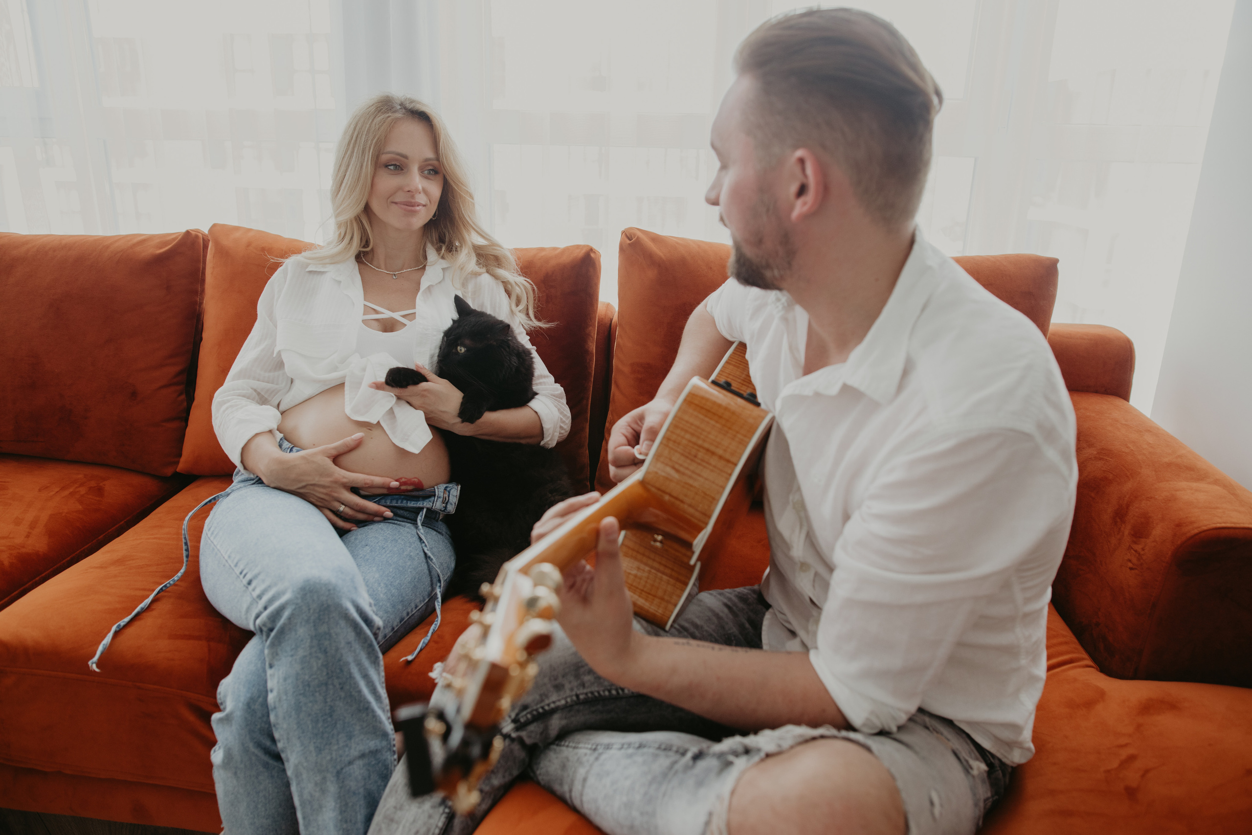 Домашня зйомка вагітності. Весільний фотограф у Львові Мирон Роксоляна