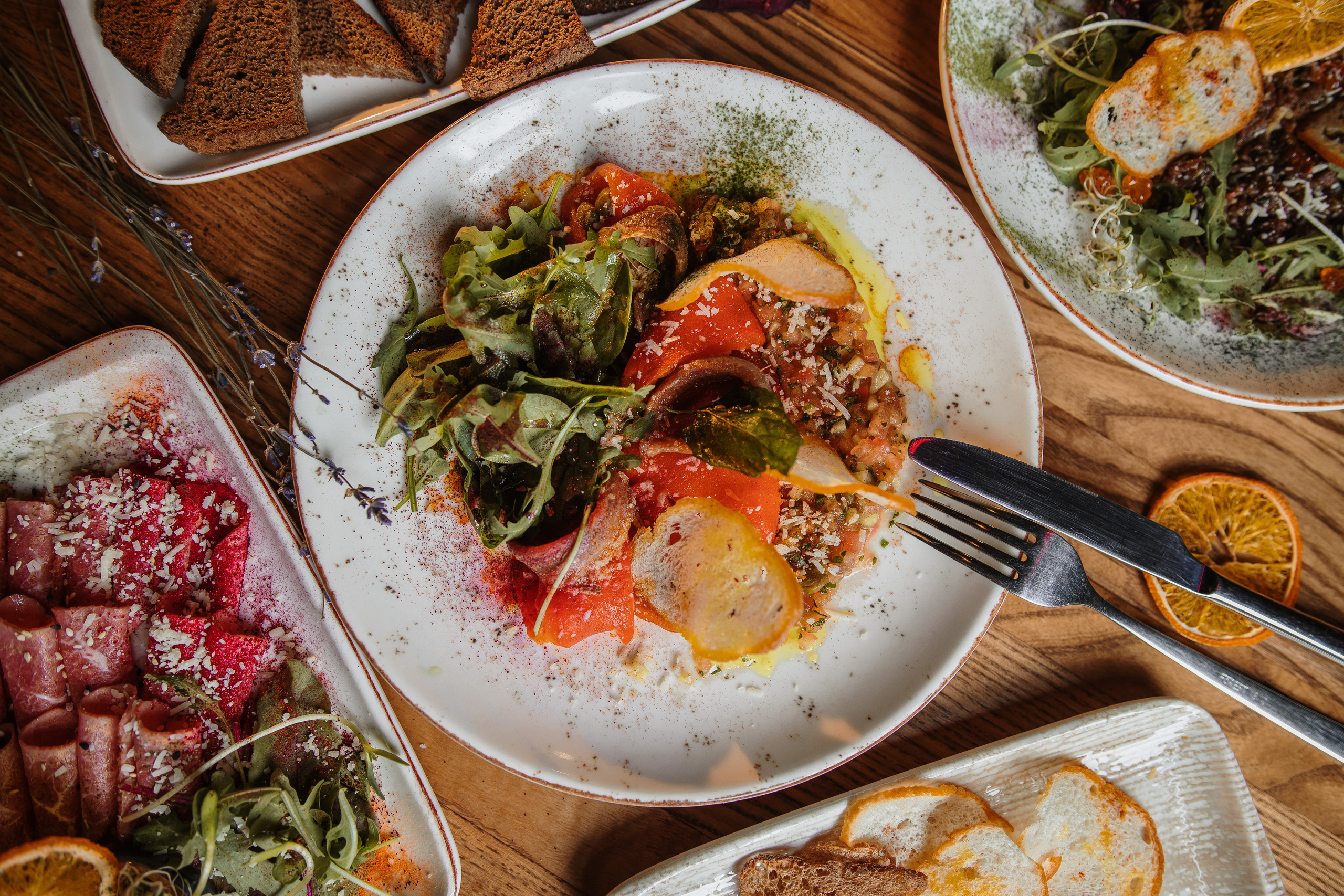 Зйомка меню. Весільний фотограф у Львові Мирон Роксоляна