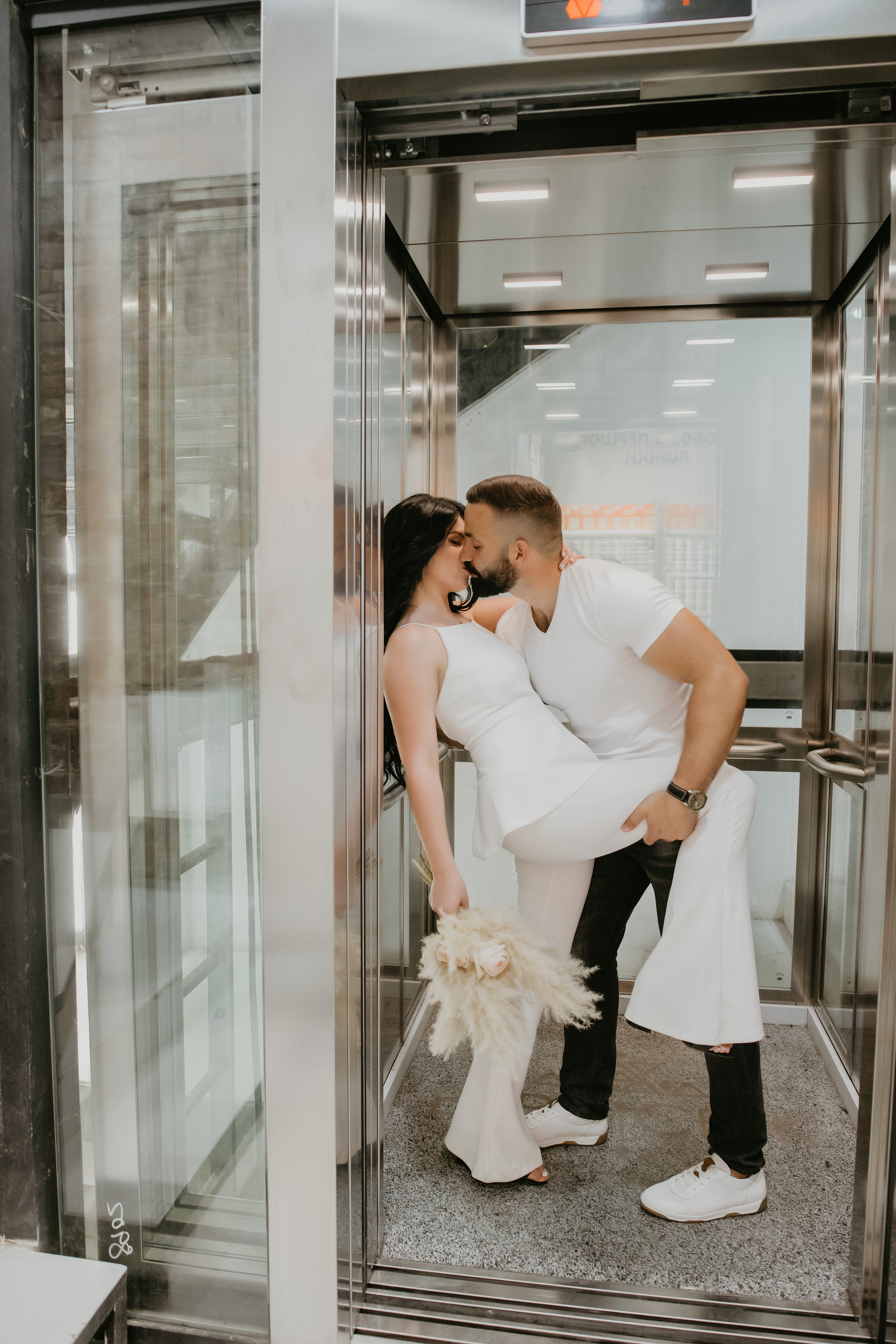 Розпис Леонід і Соломія. Весільний фотограф у Львові Мирон Роксоляна