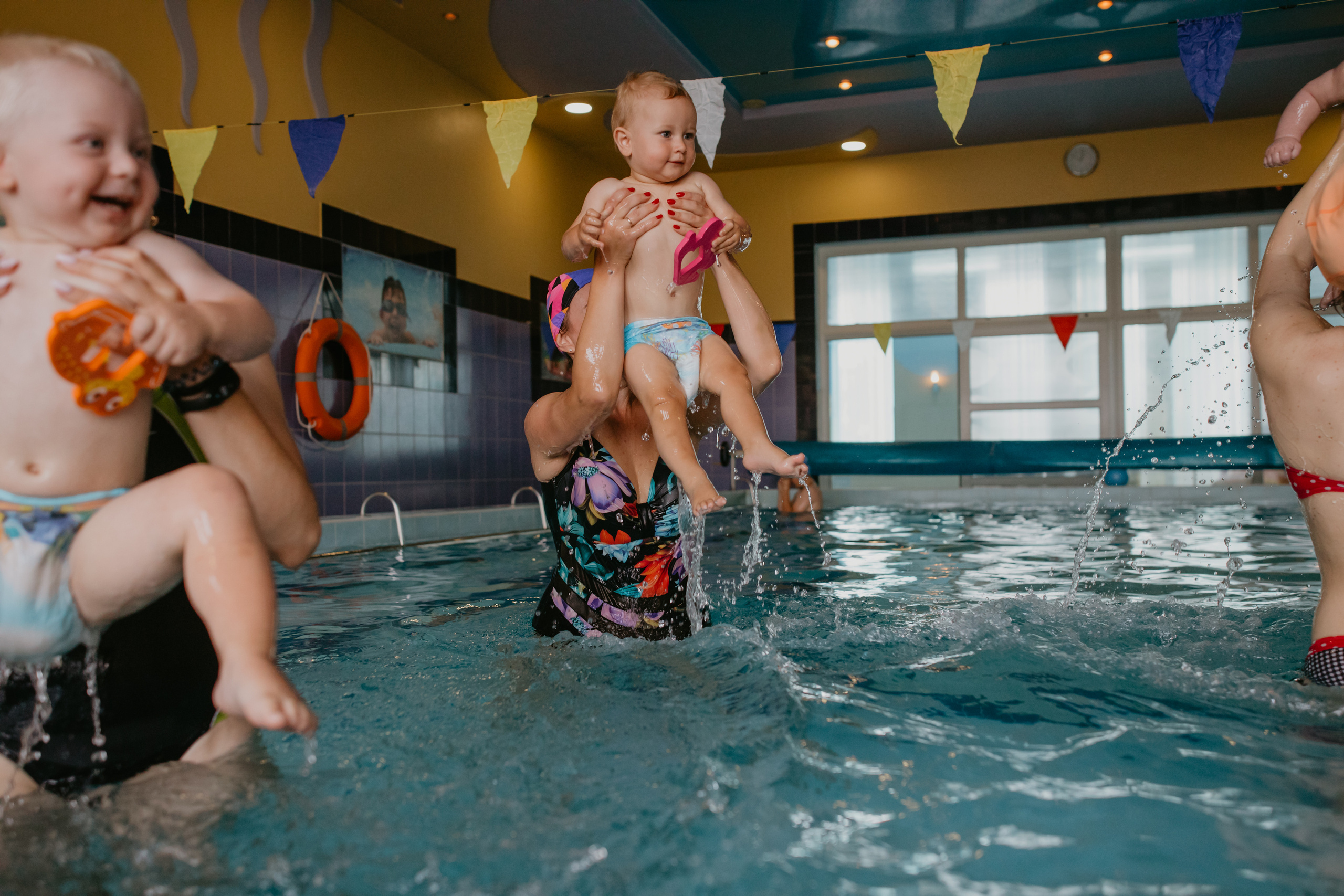 Зйомка для басейну. Весільний фотограф у Львові Мирон Роксоляна