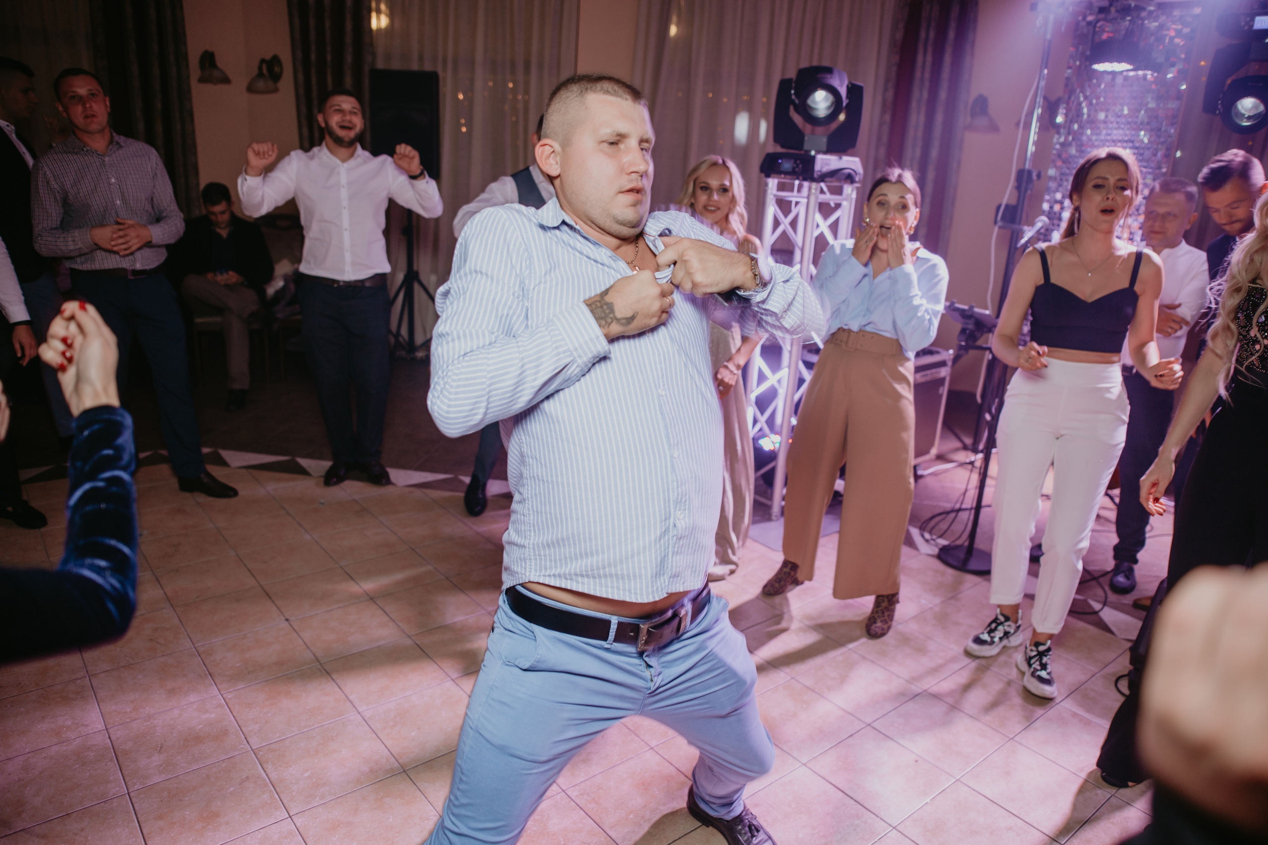 Весільний день Маряни та Володі. Весільний фотограф у Львові Мирон Роксоляна